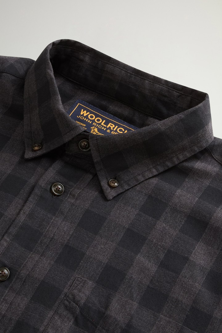 Button-Down Checked Shirt in Pure Cotton Flannel Gray photo 6 | Woolrich