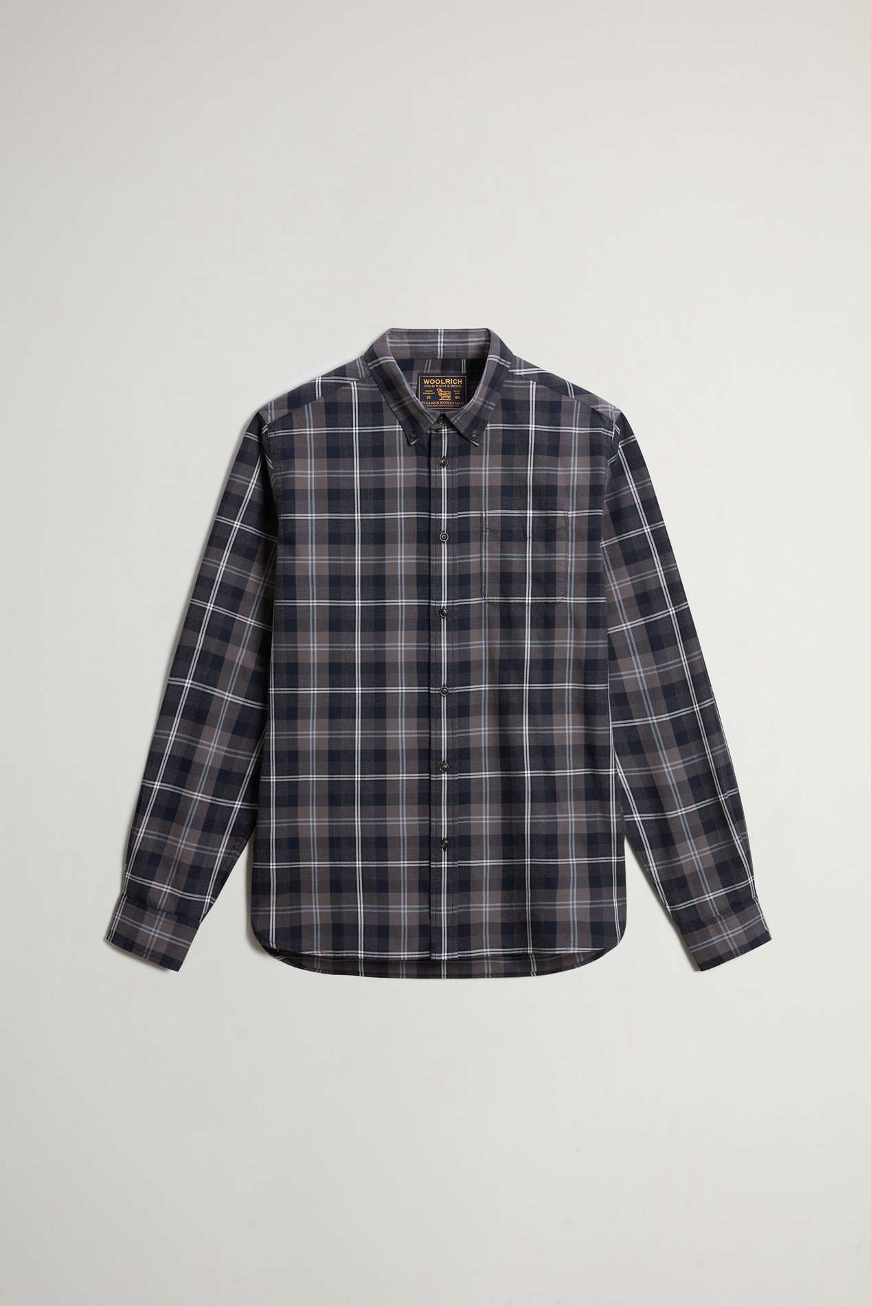 Button-Down Checked Shirt in Pure Cotton Flannel Gray photo 5 | Woolrich