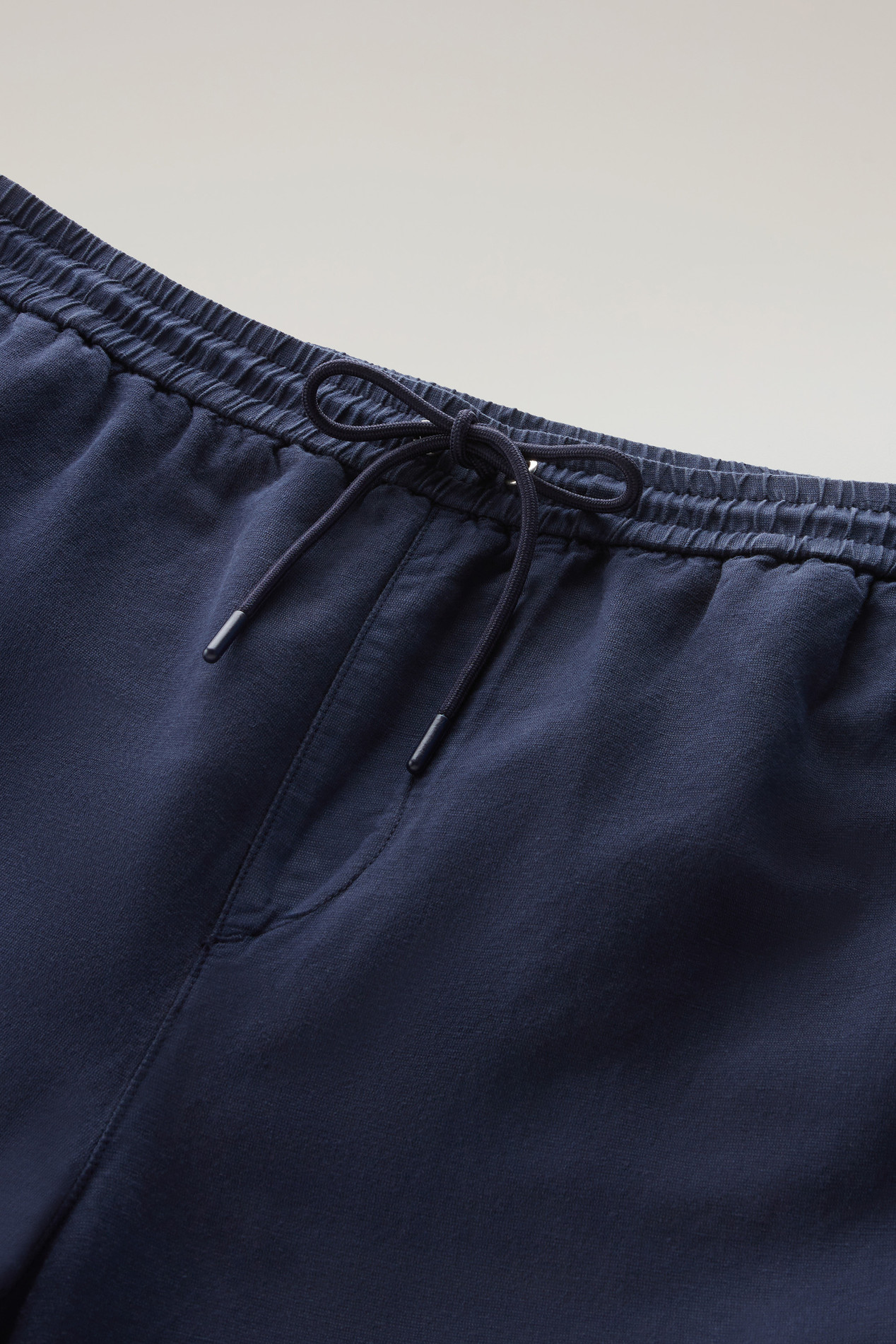 Garment Dyed Cargo Pants in Cotton-linen Blend Blue photo 2 | Woolrich