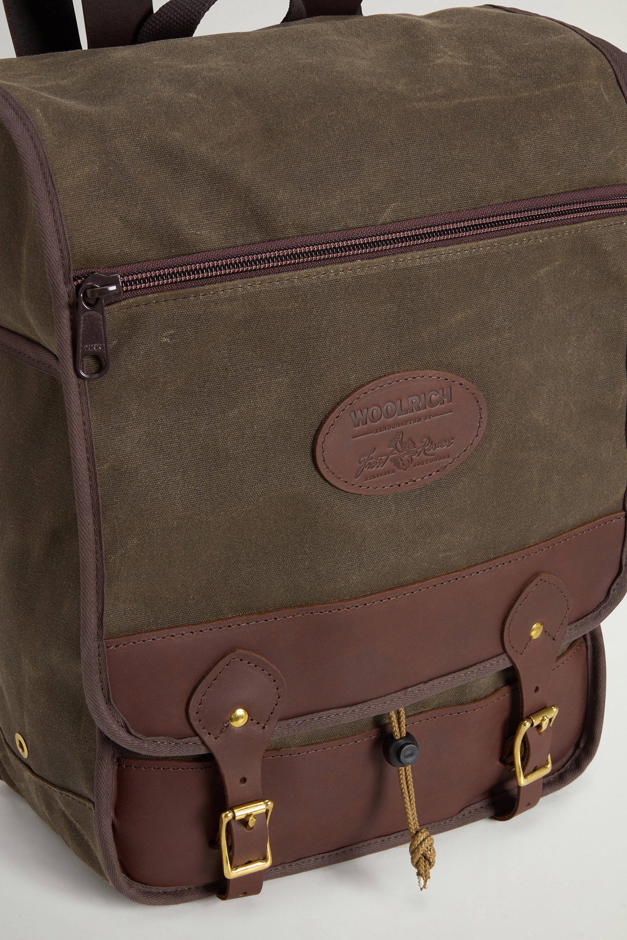 Mesabi Range Backpack in Waxed Pure Cotton Green photo 5 | Woolrich