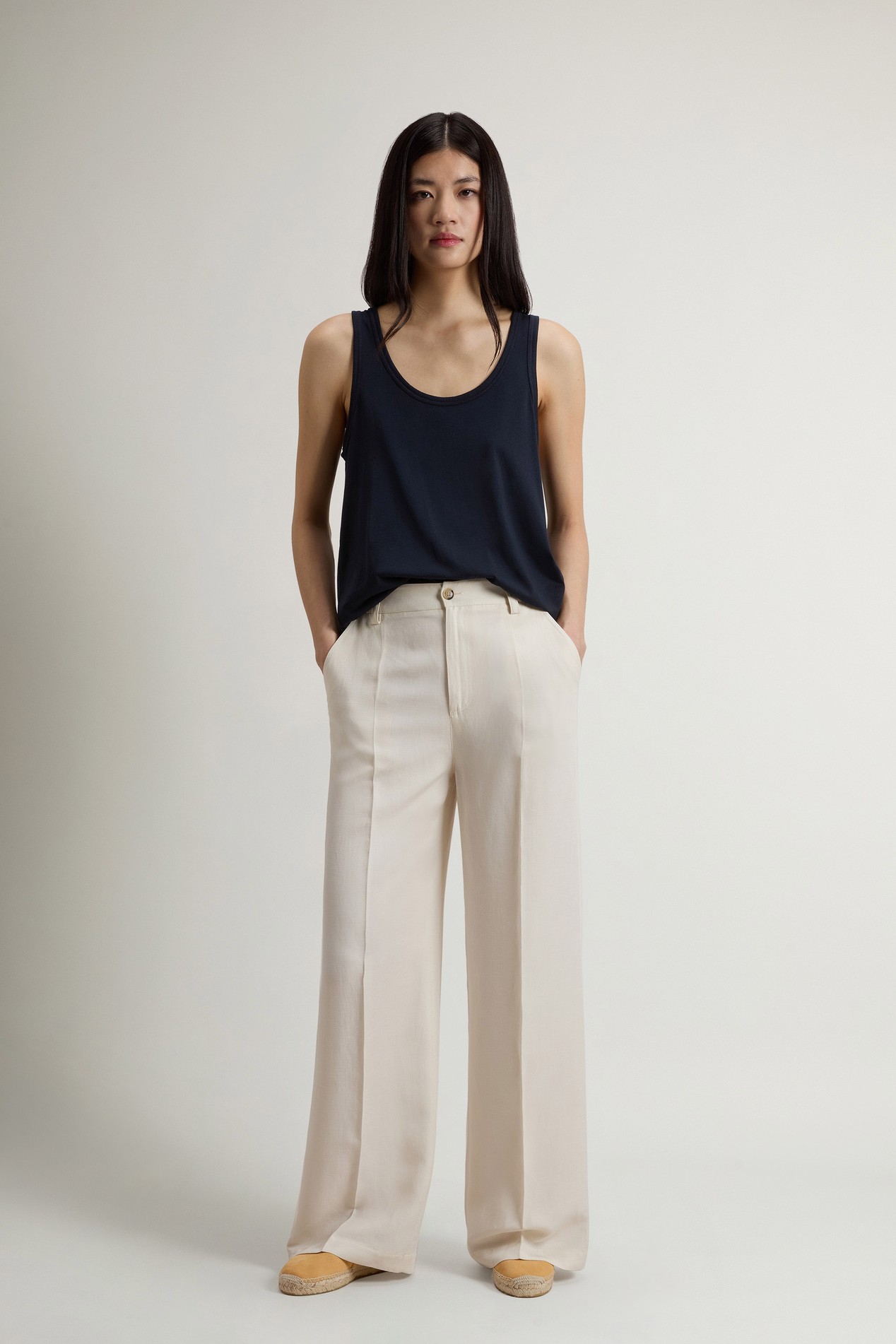 LYOCELL LINEN PANTS White photo 1 | Woolrich