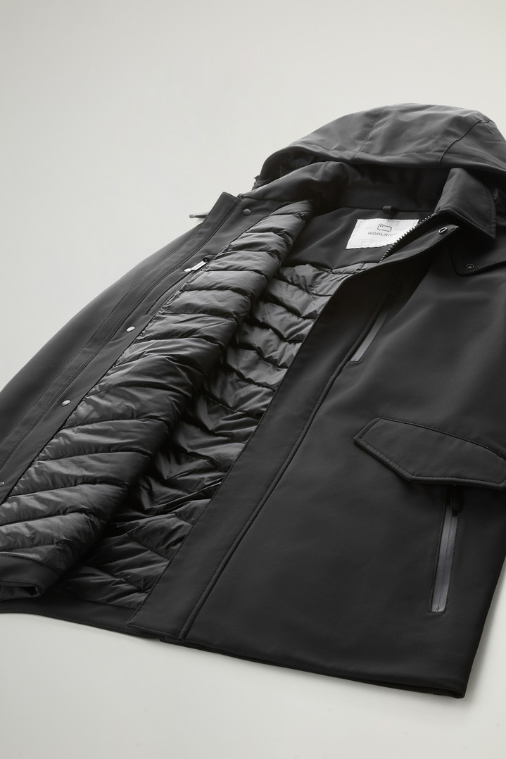 Barrow Mac Coat in Tech Softshell Black photo 6 | Woolrich