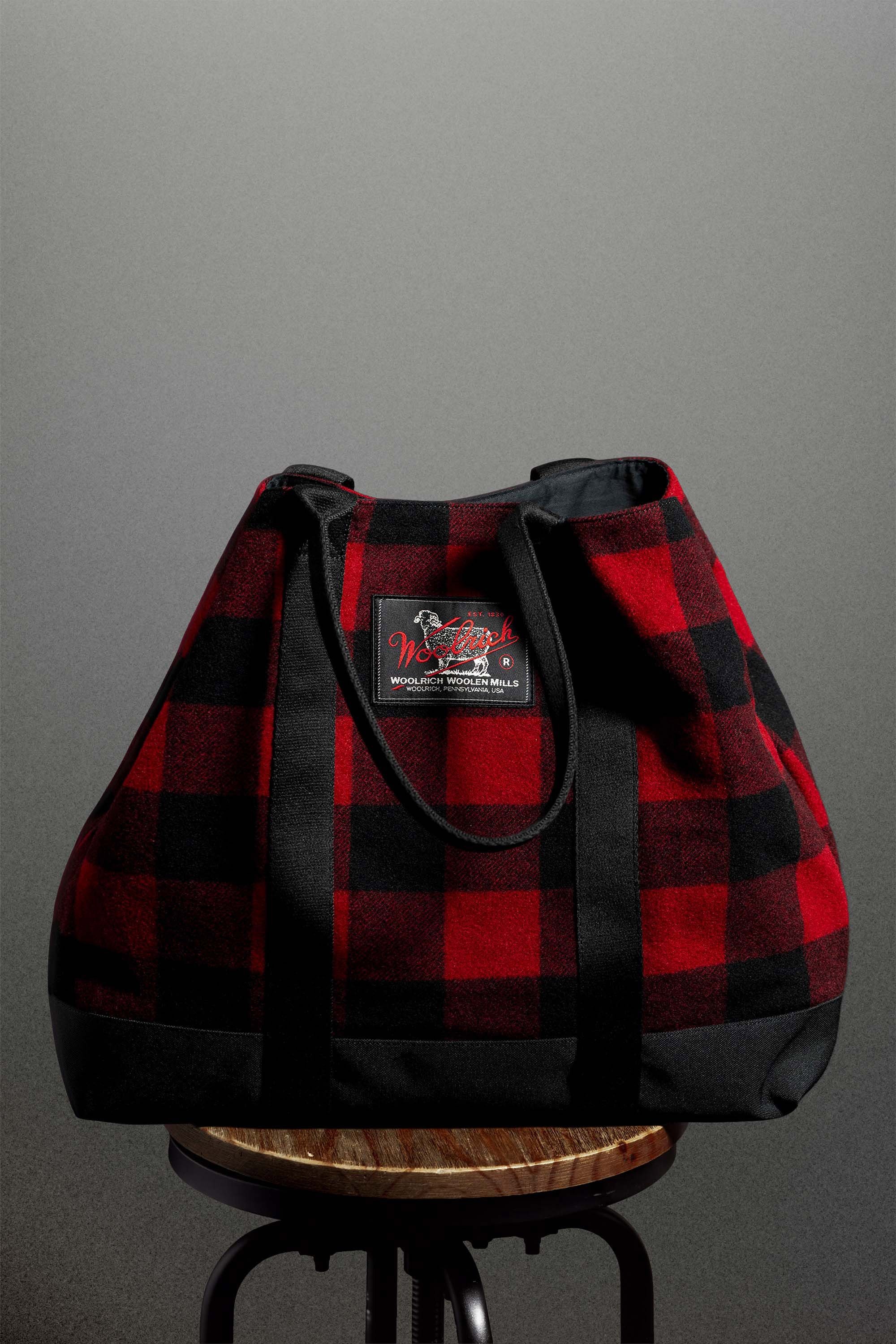 Large Tote Bag in Checked Italian Wool Blend Red photo 1 | Woolrich