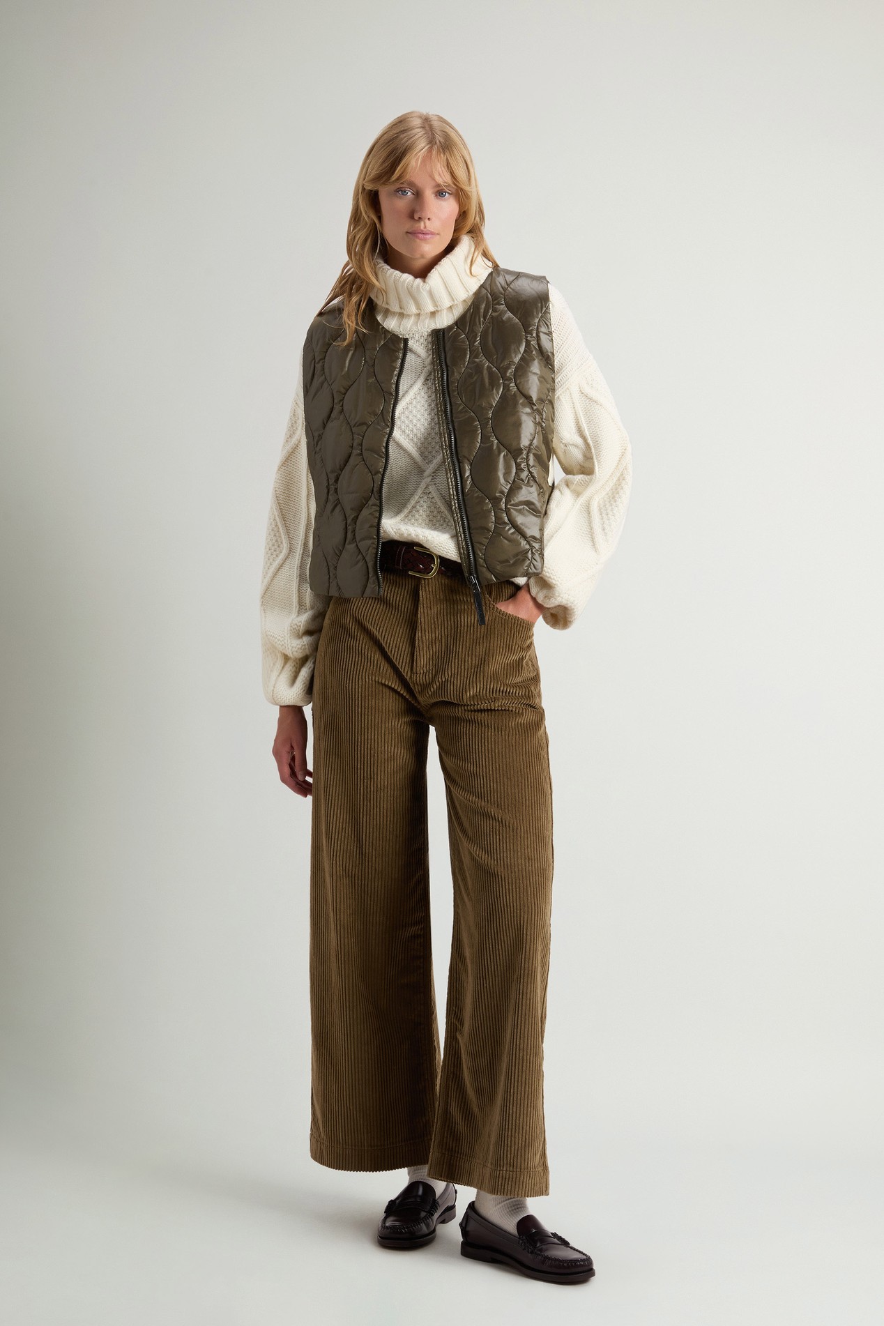 Packable Quilted Vest in Urban Light Nylon Green photo 2 | Woolrich