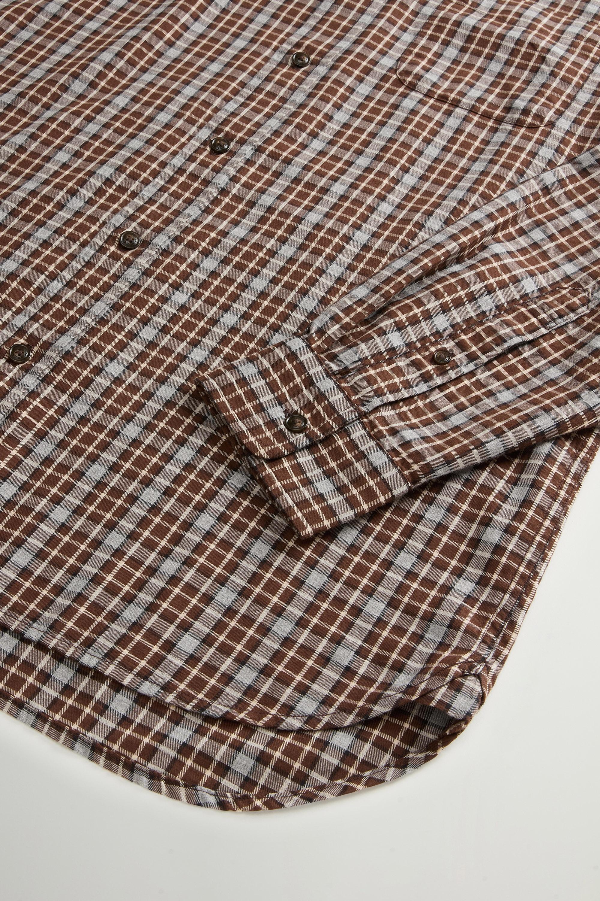 Button-Down Checked Shirt in Pure Cotton Flannel Green photo 7 | Woolrich