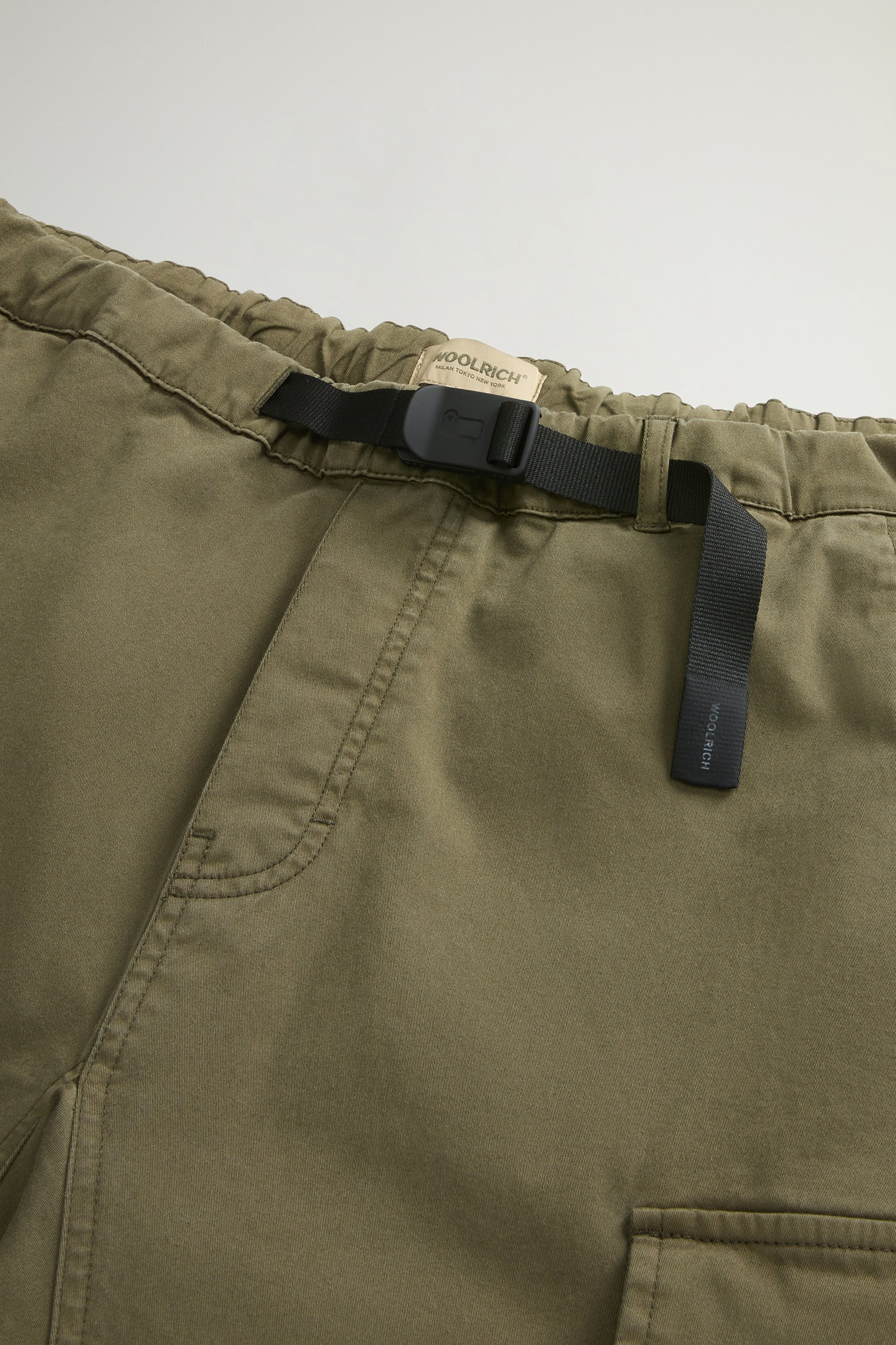Garment-Dyed Cargo Pants with Belt Green photo 5 | Woolrich