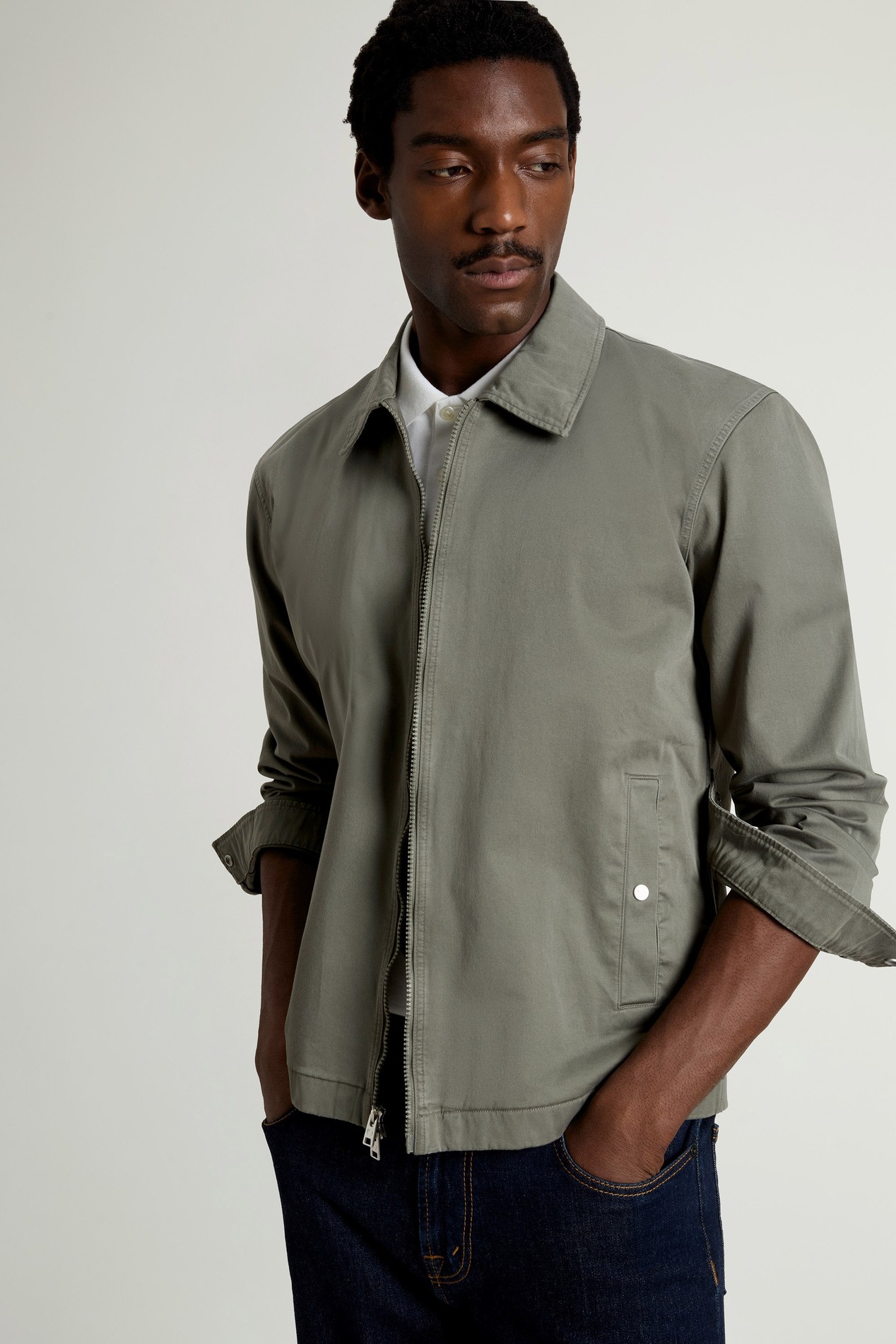 Garment-Dyed Timber Overshirt in Cotton Twill Green photo 4 | Woolrich