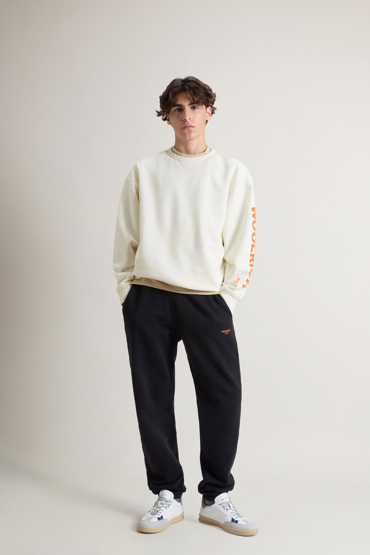 Teen Boys’ Crewneck Sweatshirt in Brushed Pure Cotton White photo 2 | Woolrich