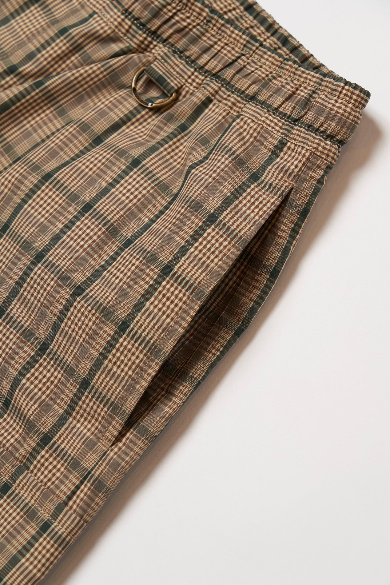 MADRAS CHECK CARGO CROPPED SHORTS Brown photo 3 | Woolrich