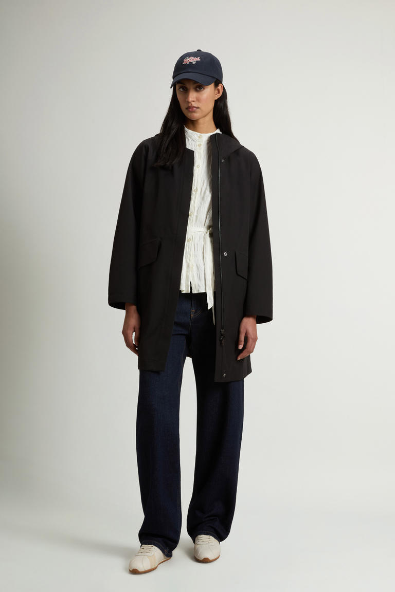 Wasserdichter Parka aus Light Stretch Schwarz photo 1 | Woolrich