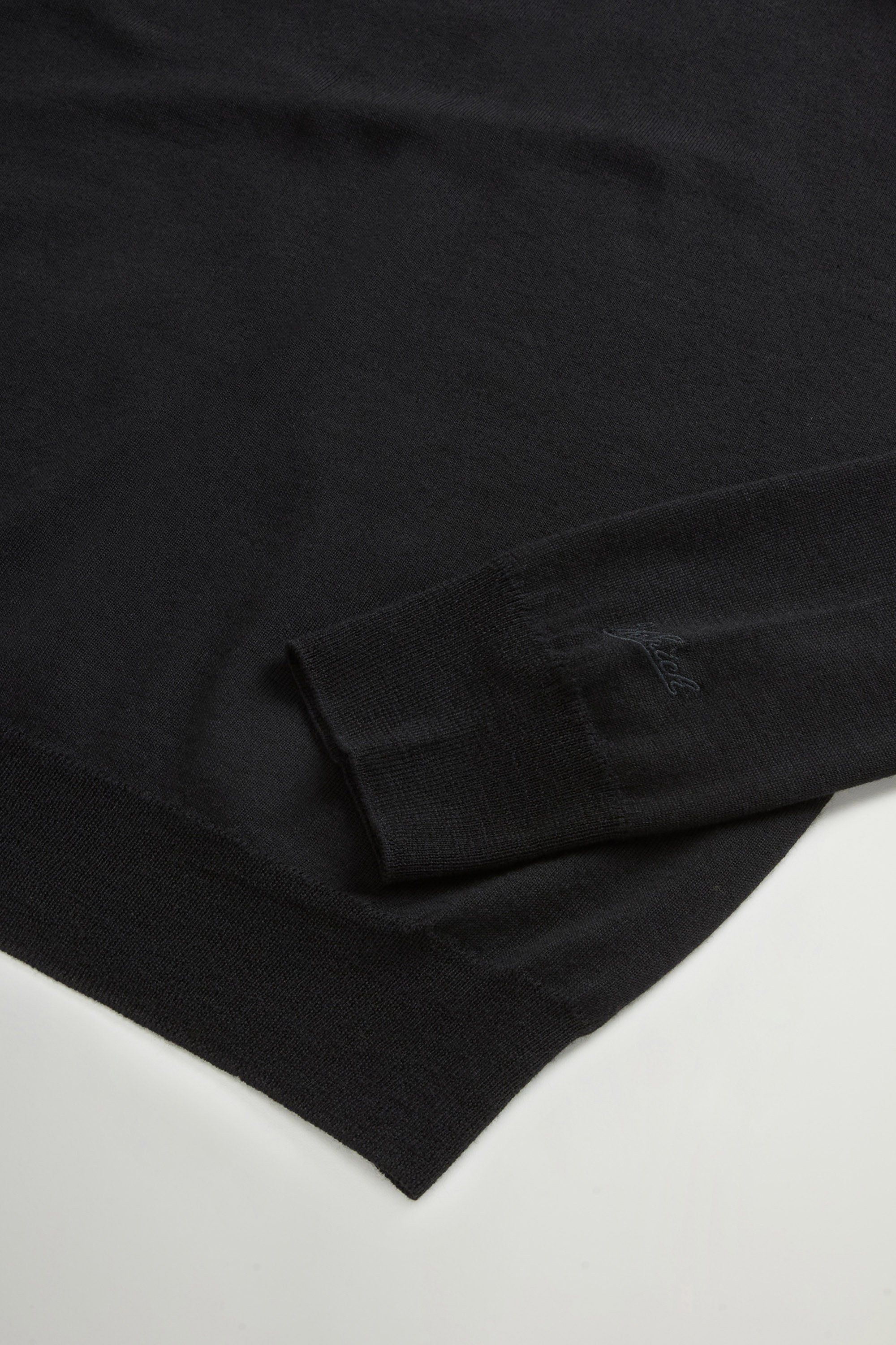 Maglione girocollo in pura lana vergine Merino Nero photo 6 | Woolrich