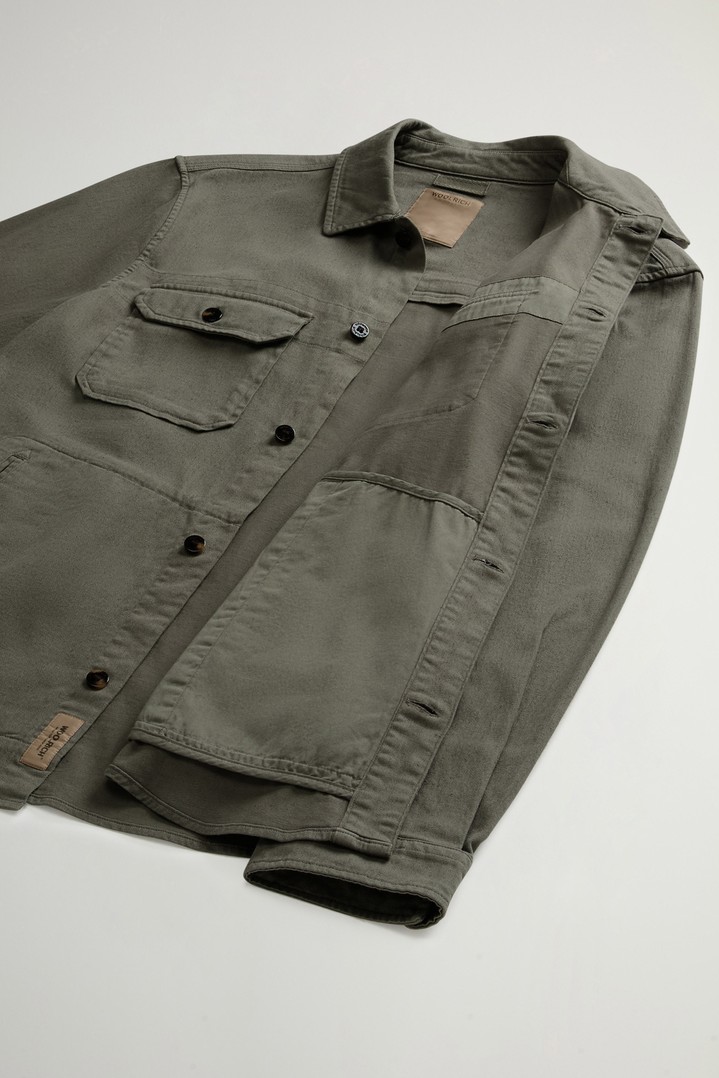 Garment-Dyed Safari Overshirt in Cotton and Linen Blend Green photo 8 | Woolrich