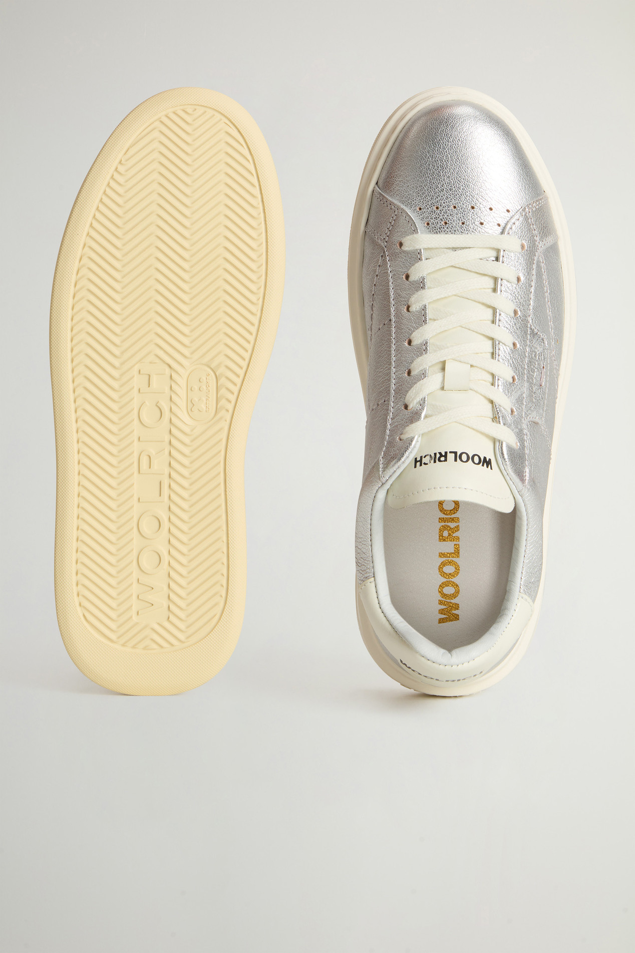 Arrow Sneakers in Laminated Leather Gray photo 4 | Woolrich