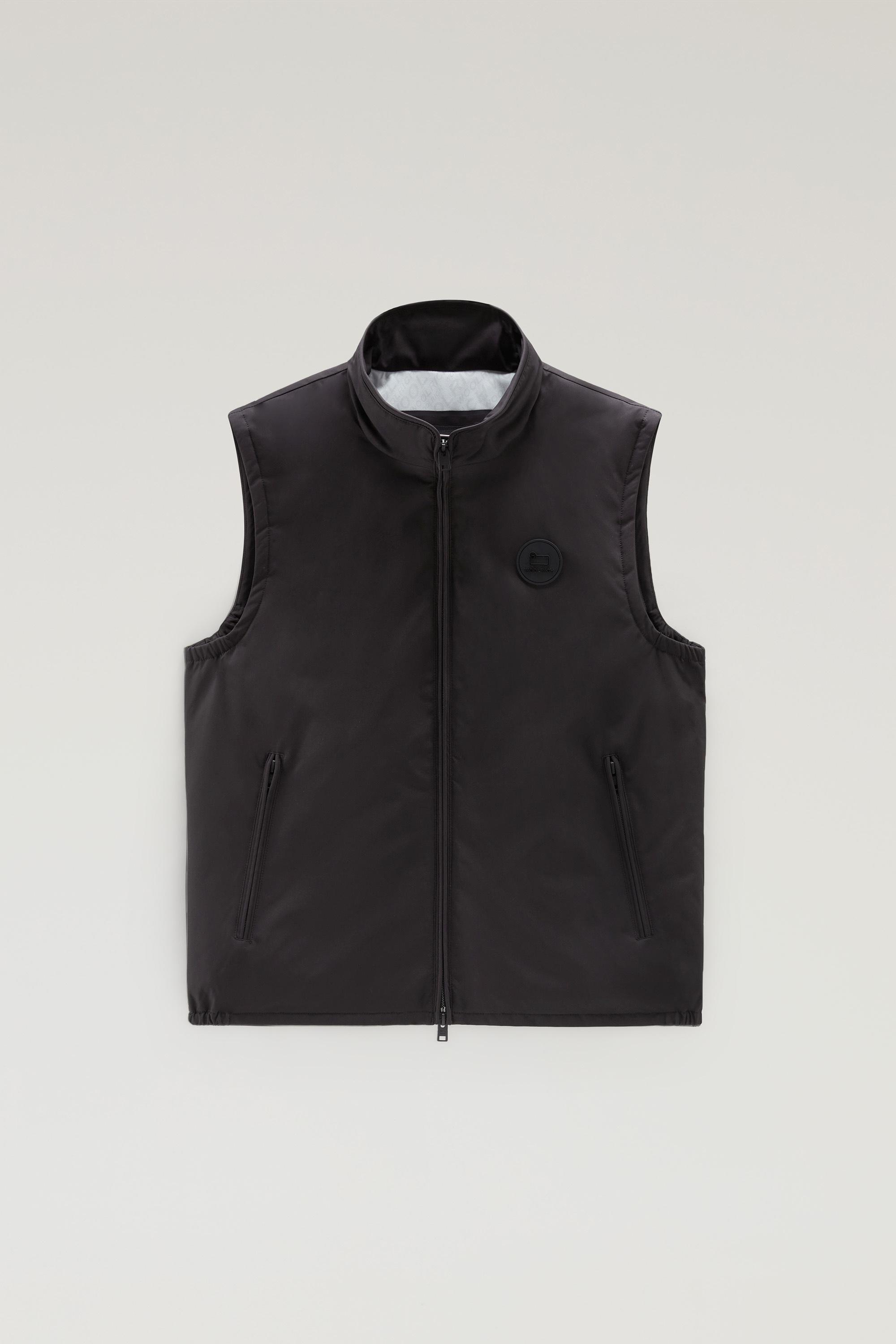 Padded Pacific Vest Black photo 1 | Woolrich