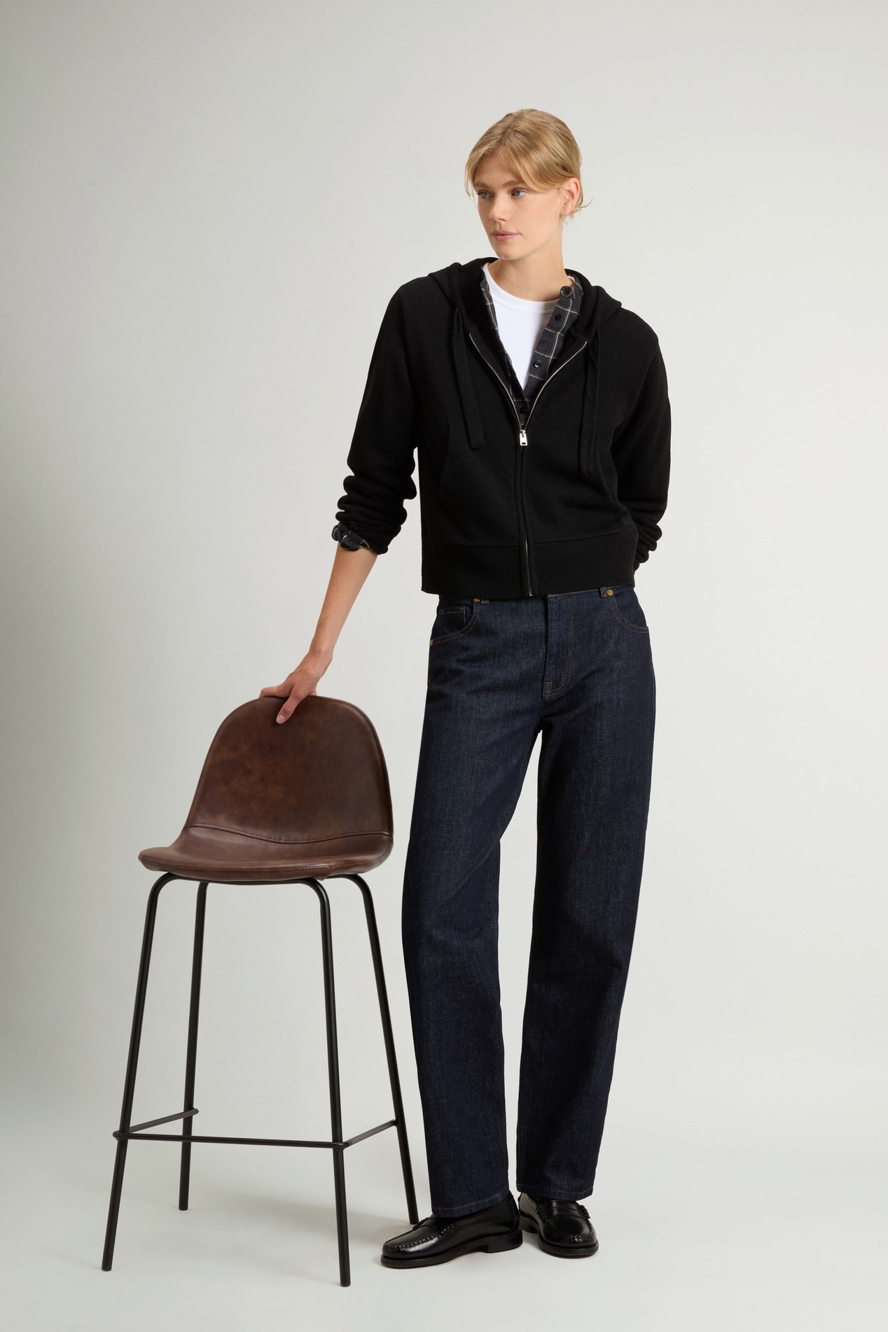 Hooded Full-Zipper Sweater in Wool and Cashmere Blend Black photo 2 | Woolrich