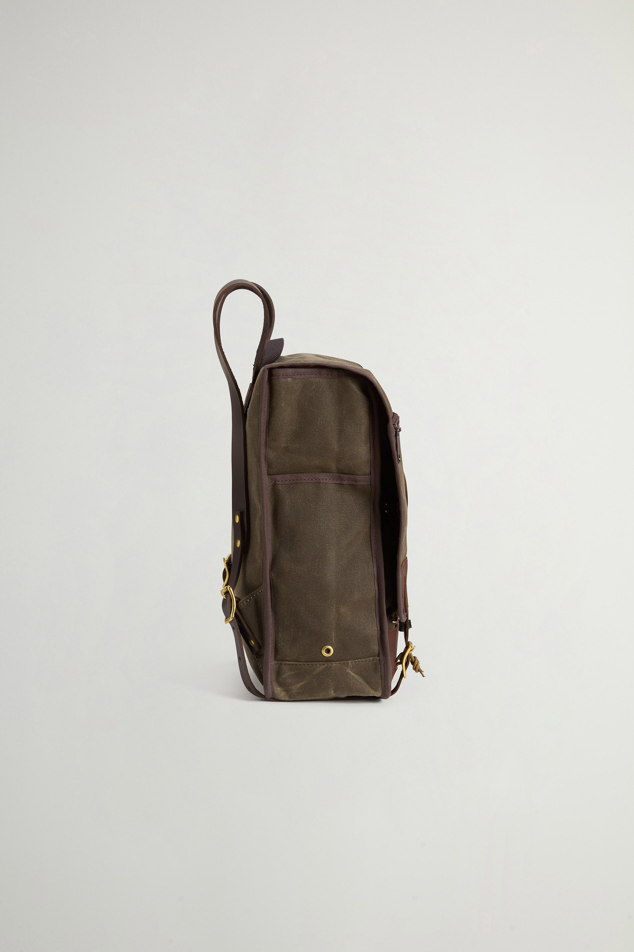 Mesabi Range Backpack in Waxed Pure Cotton Green photo 3 | Woolrich