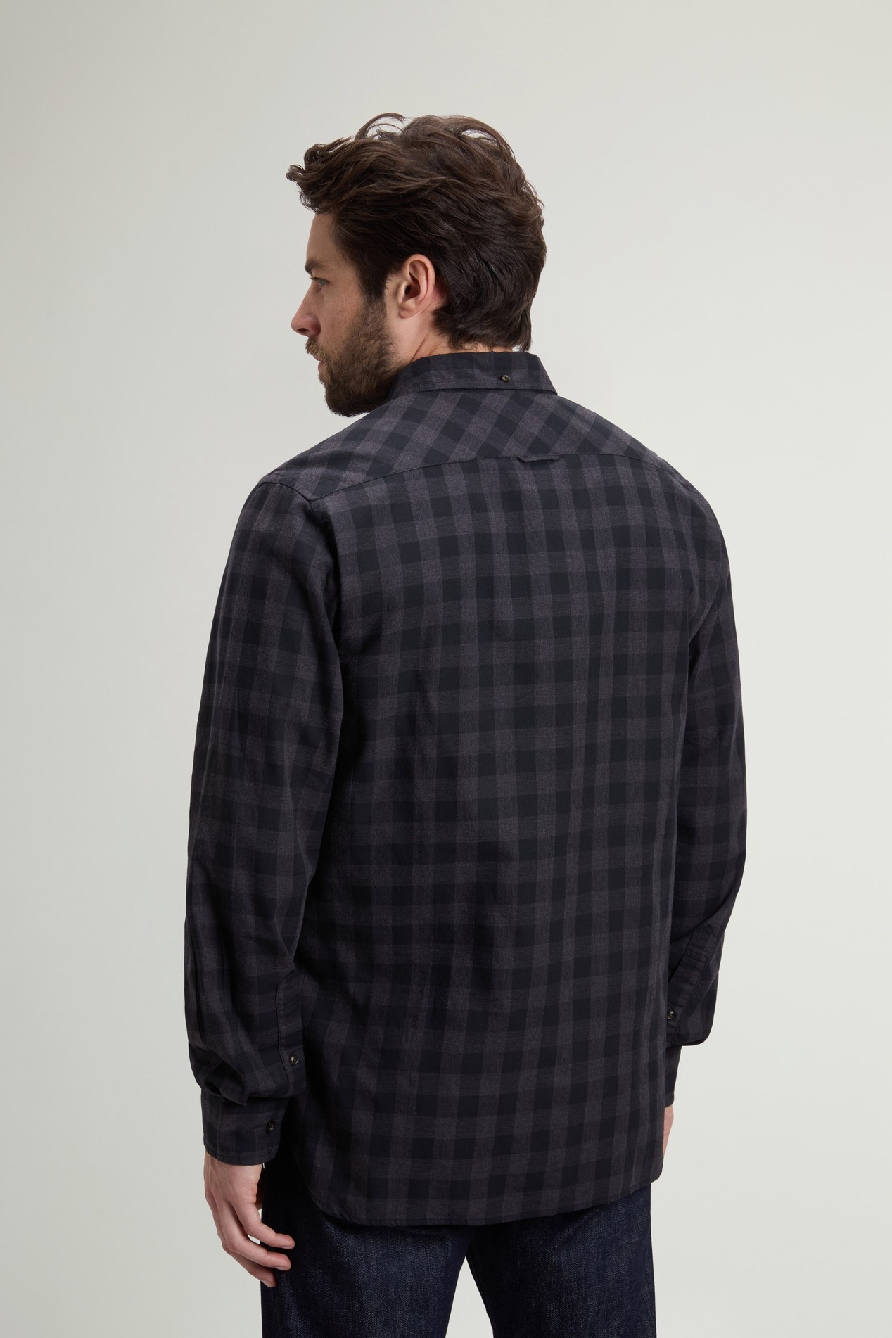 Button-Down Checked Shirt in Pure Cotton Flannel Gray photo 3 | Woolrich
