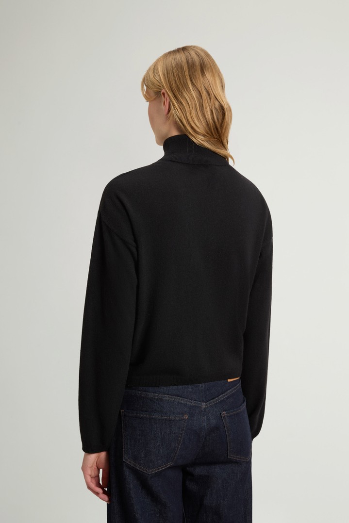 Sweater in Wool and Cashmere Blend Black photo 3 | Woolrich
