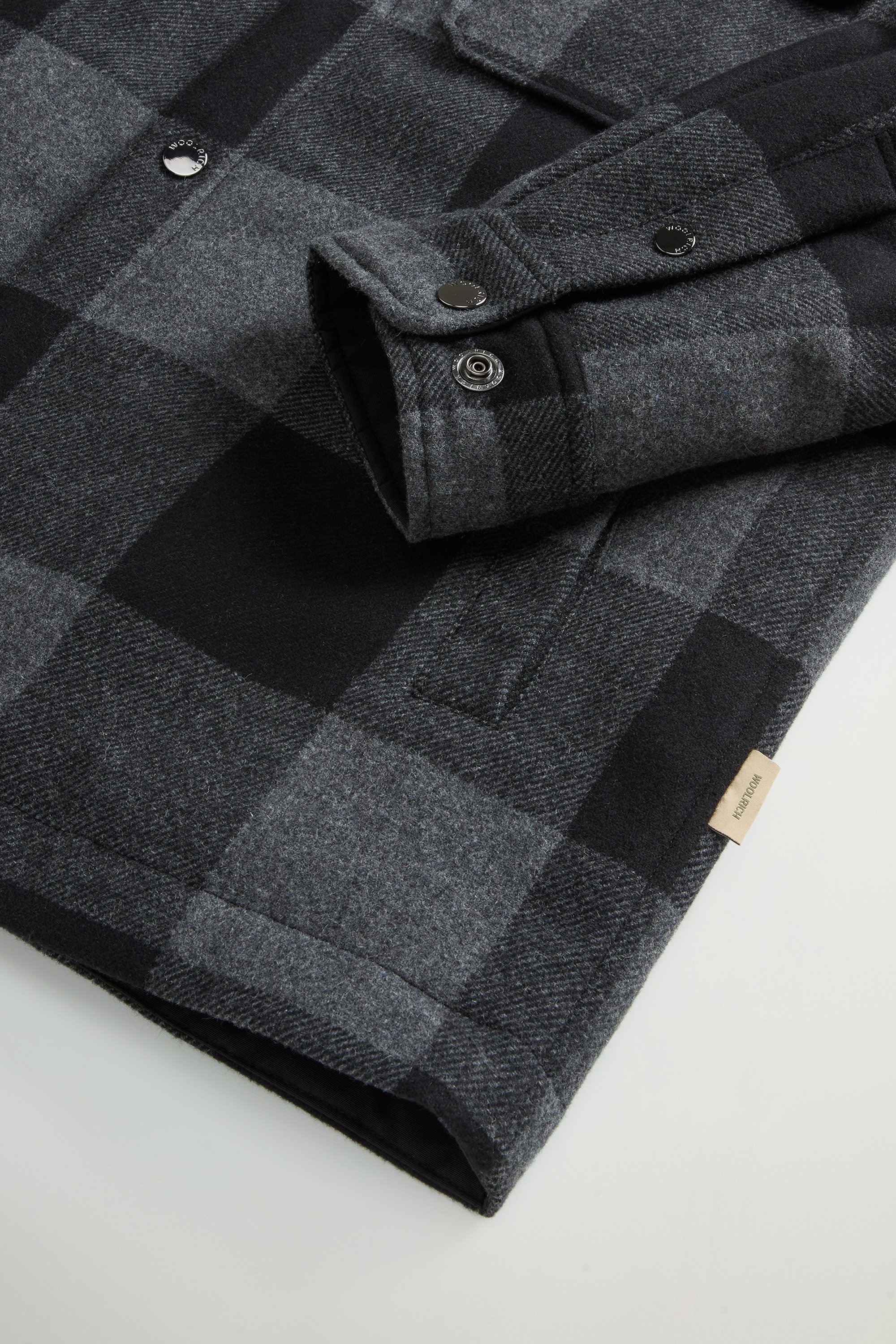 Alaskan Check Overshirt in Recycled Italian Wool Blend Black photo 7 | Woolrich