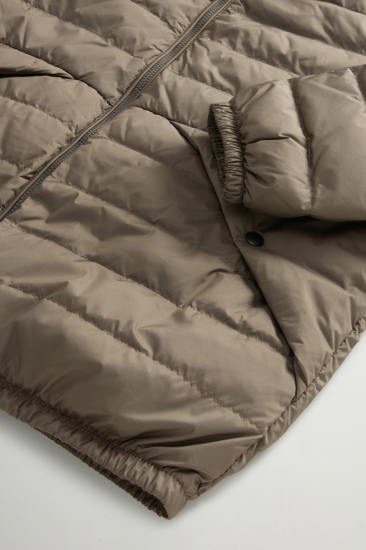 Quilted Jacket in Lightweight Microfiber Brown photo 7 | Woolrich