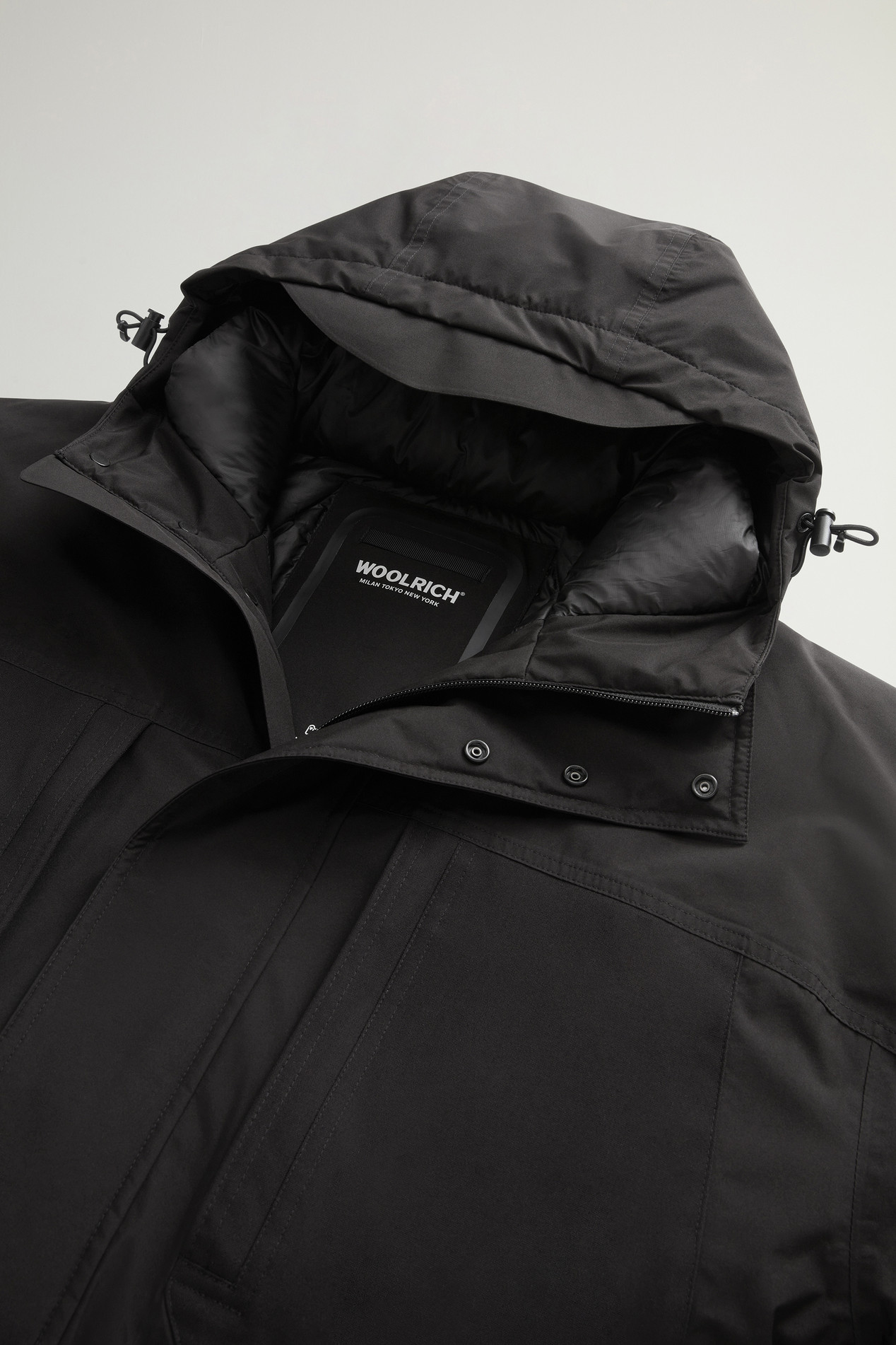Mountain Jacket in WINDSTOPPER GORE-TEX Black photo 2 | Woolrich