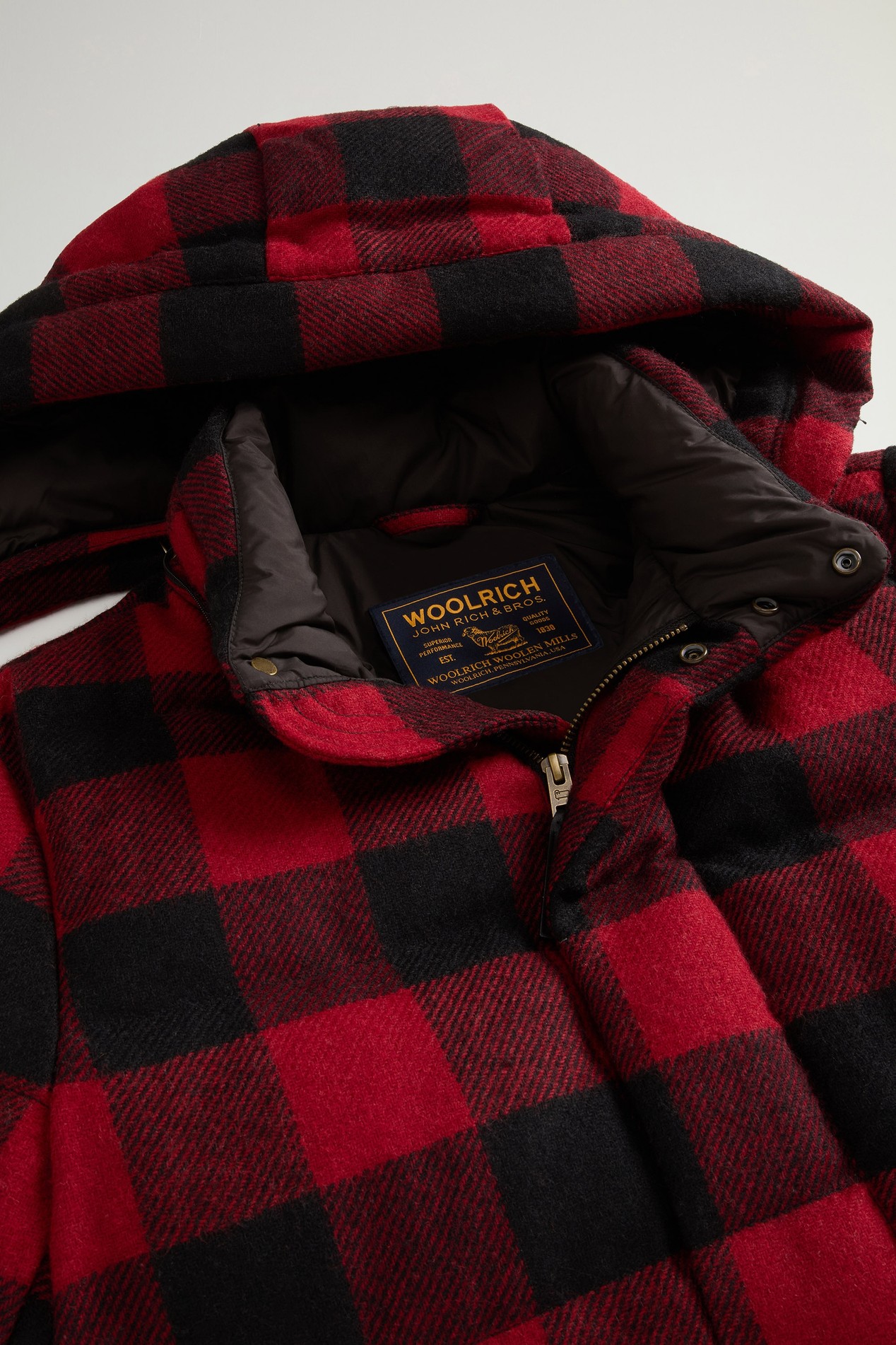 CHECK MOON PUFFER PARKA Rouge photo 6 | Woolrich