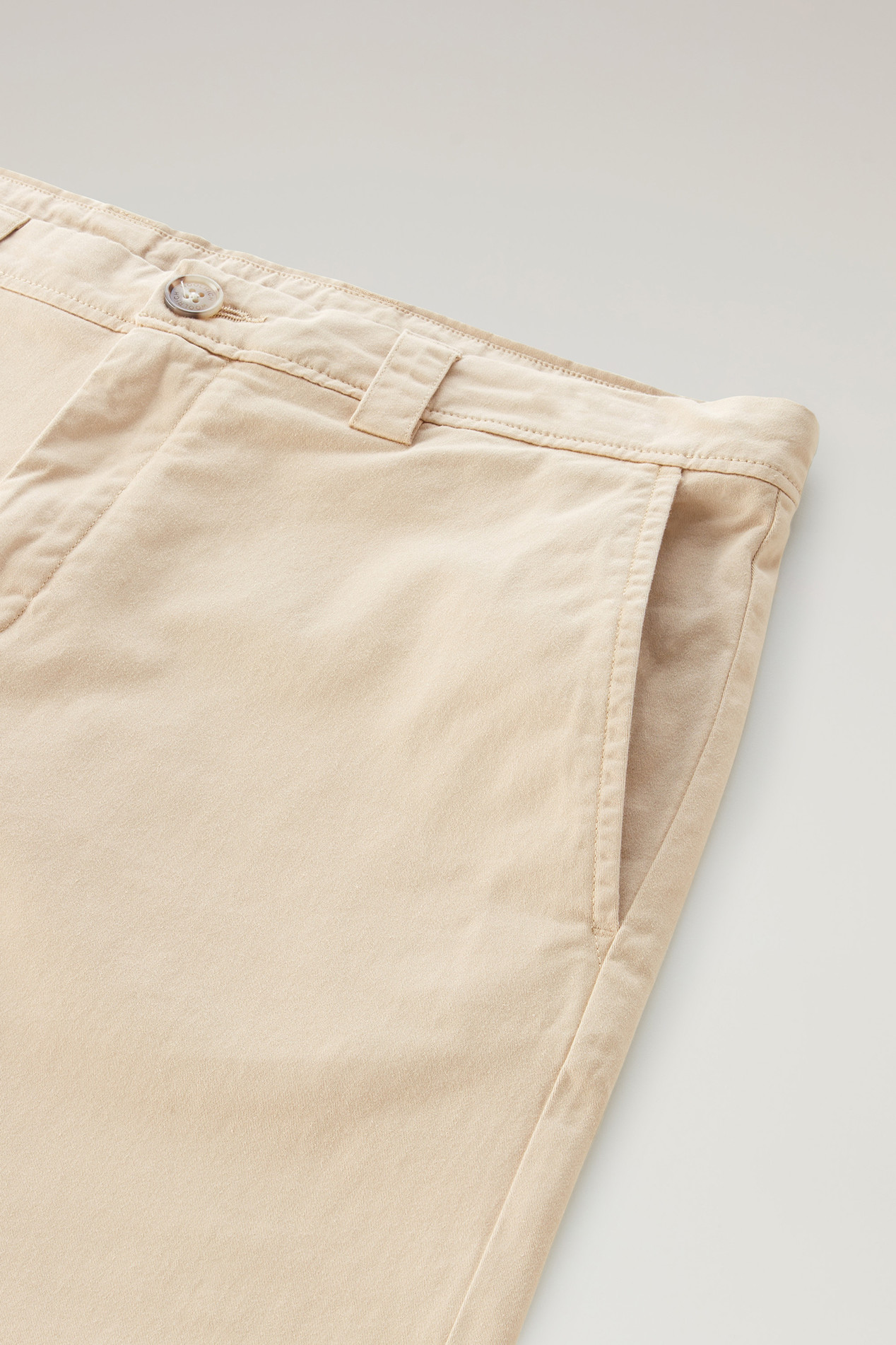 Garment-Dyed Chino Shorts in Stretch Cotton Beige photo 3 | Woolrich