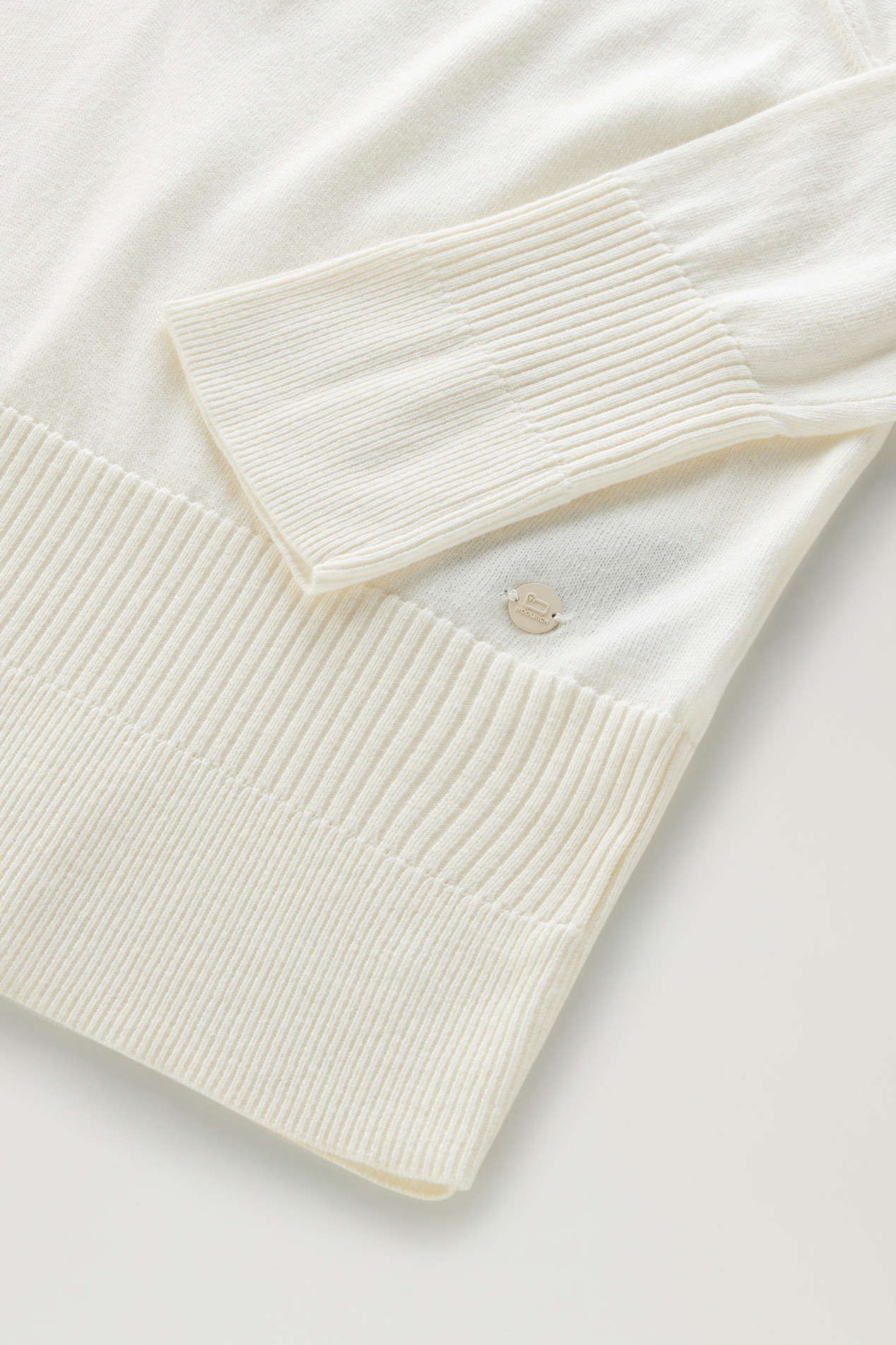 V-Neck Sweater in Cotton and Cashmere White photo 3 | Woolrich