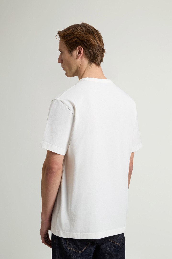 COTTON LOGO POCKET T-SHIRT White photo 3 | Woolrich