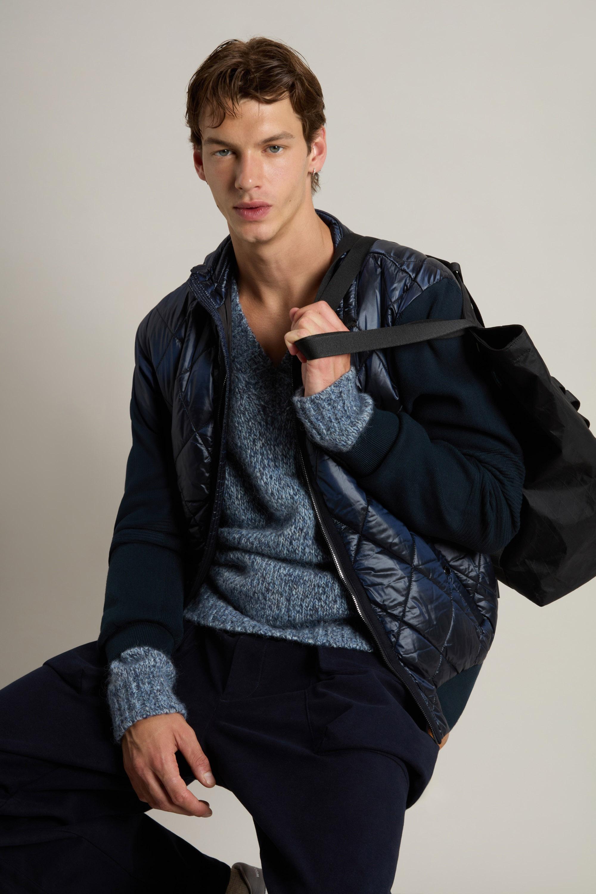 V-Neck Sweater in Alpaca and Wool Blend Blue photo 7 | Woolrich