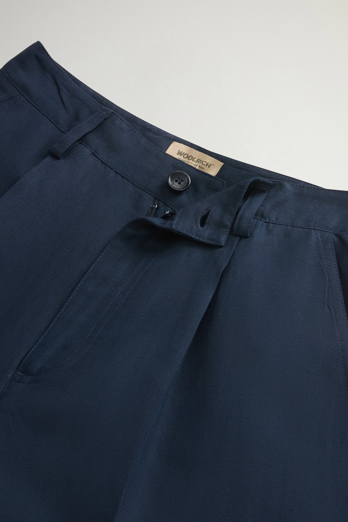Shorts in Linen Blend with Darts Blue photo 4 | Woolrich