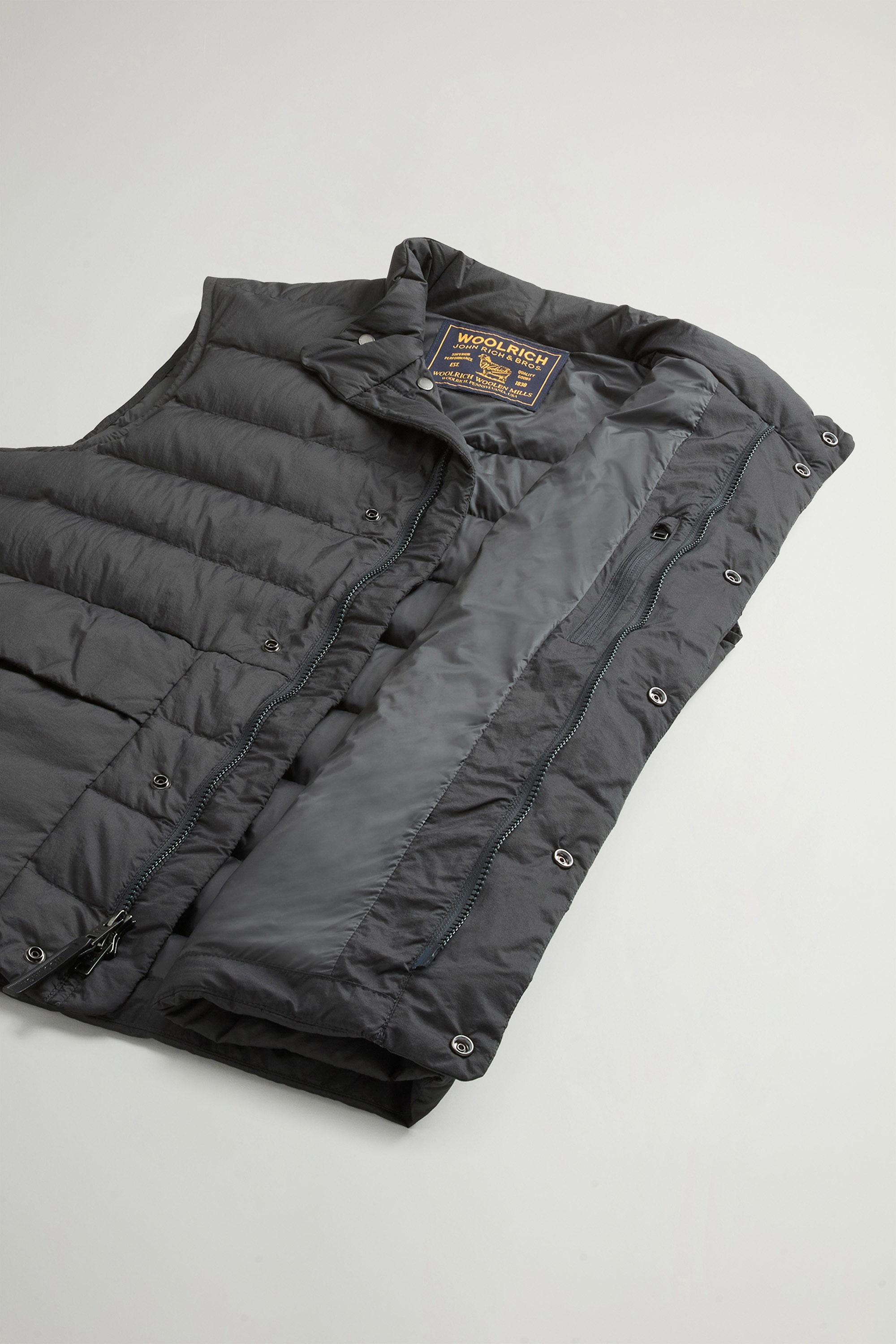 Bering Quilted Vest in Crinkle Nylon Gray photo 4 | Woolrich