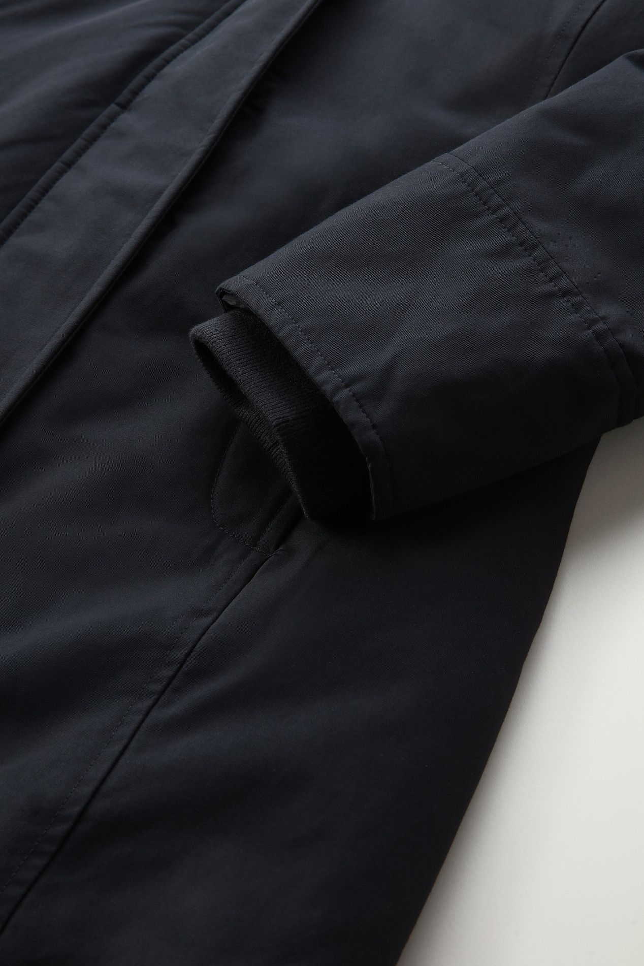 Boulder Parka in Ramar Cloth with Hood and Detachable Faux Fur Trim Blue photo 9 | Woolrich