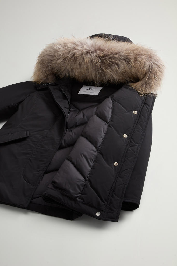 Girls’ Arctic Parka in Urban Touch Black photo 6 | Woolrich