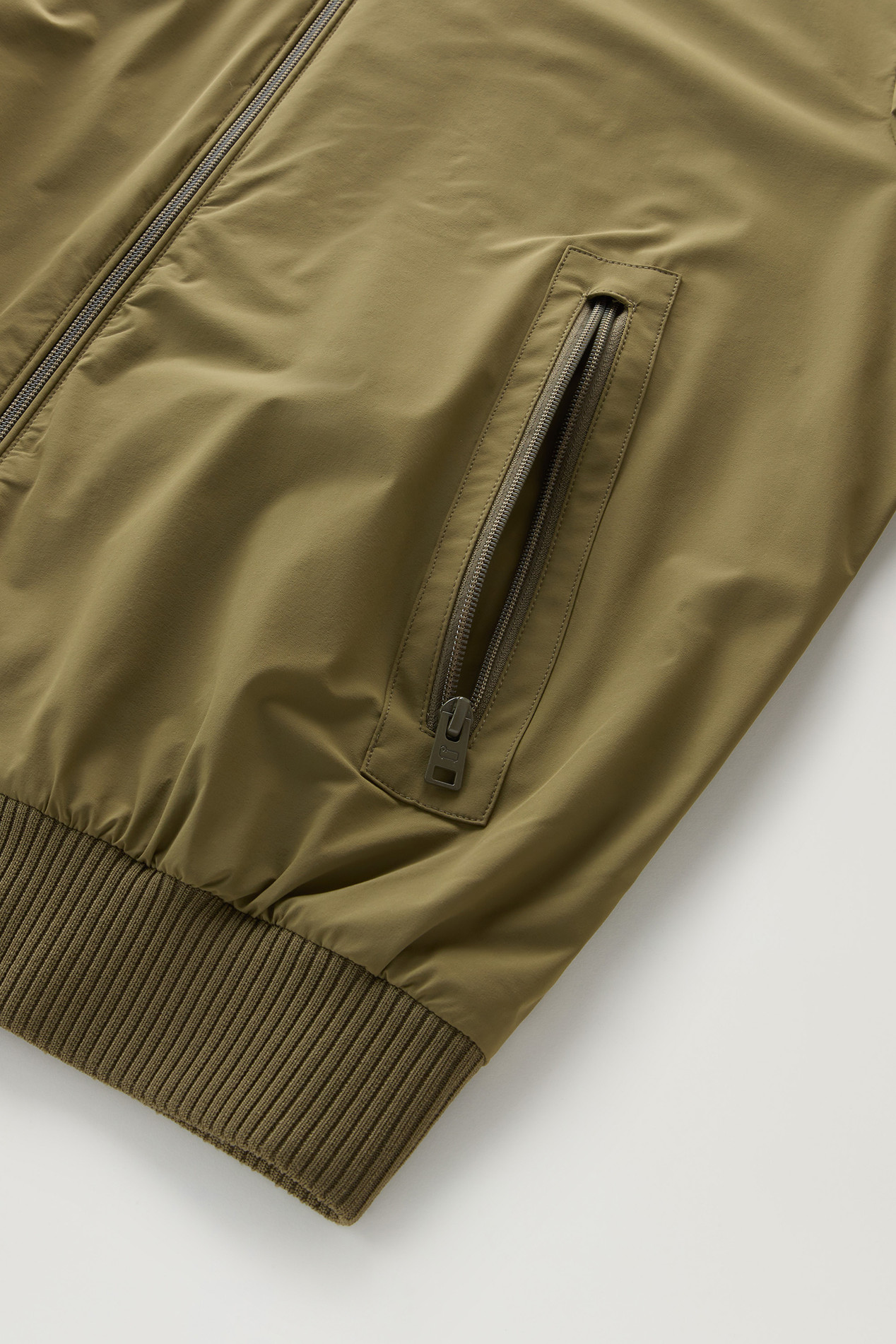 Stretch Matt Finish Nylon Bomber Jacket Green photo 4 | Woolrich