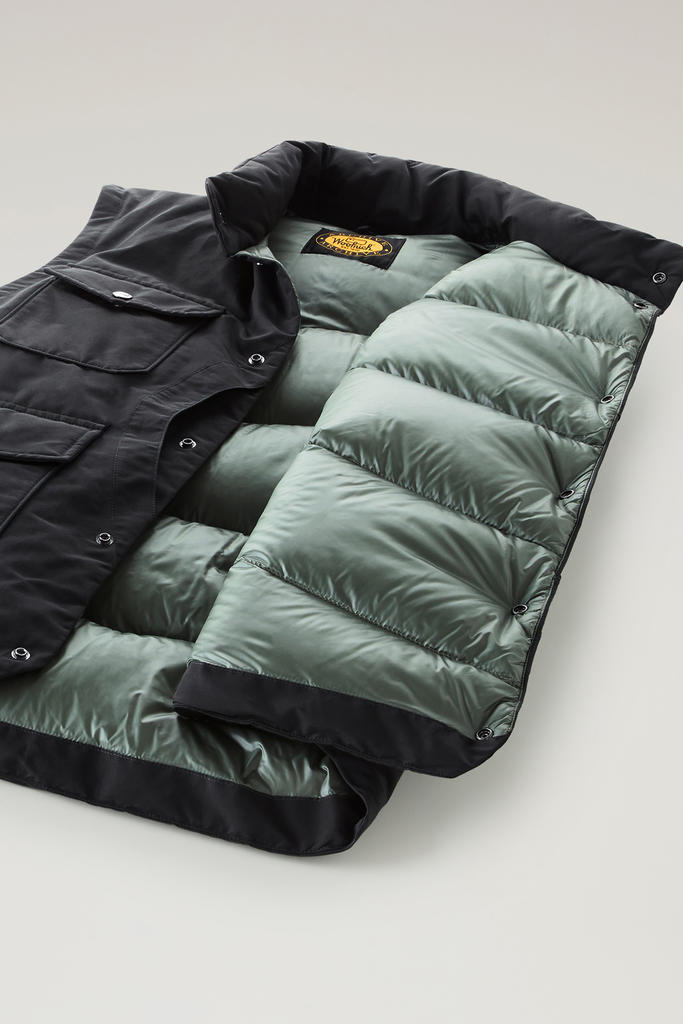 Half Moon Padded Vest in Ramar Cloth Black photo 4 | Woolrich