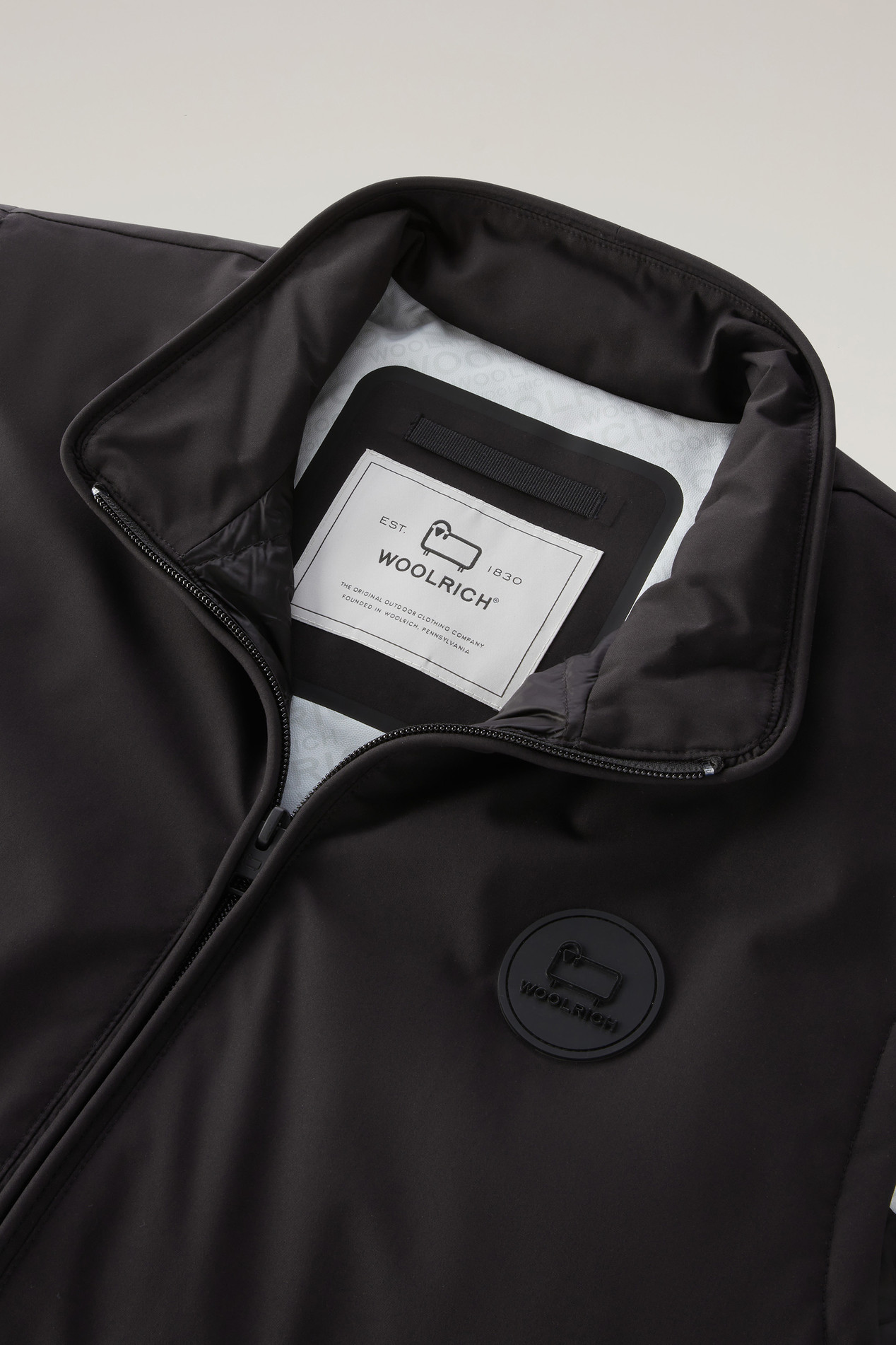 Padded Pacific Vest Black photo 2 | Woolrich
