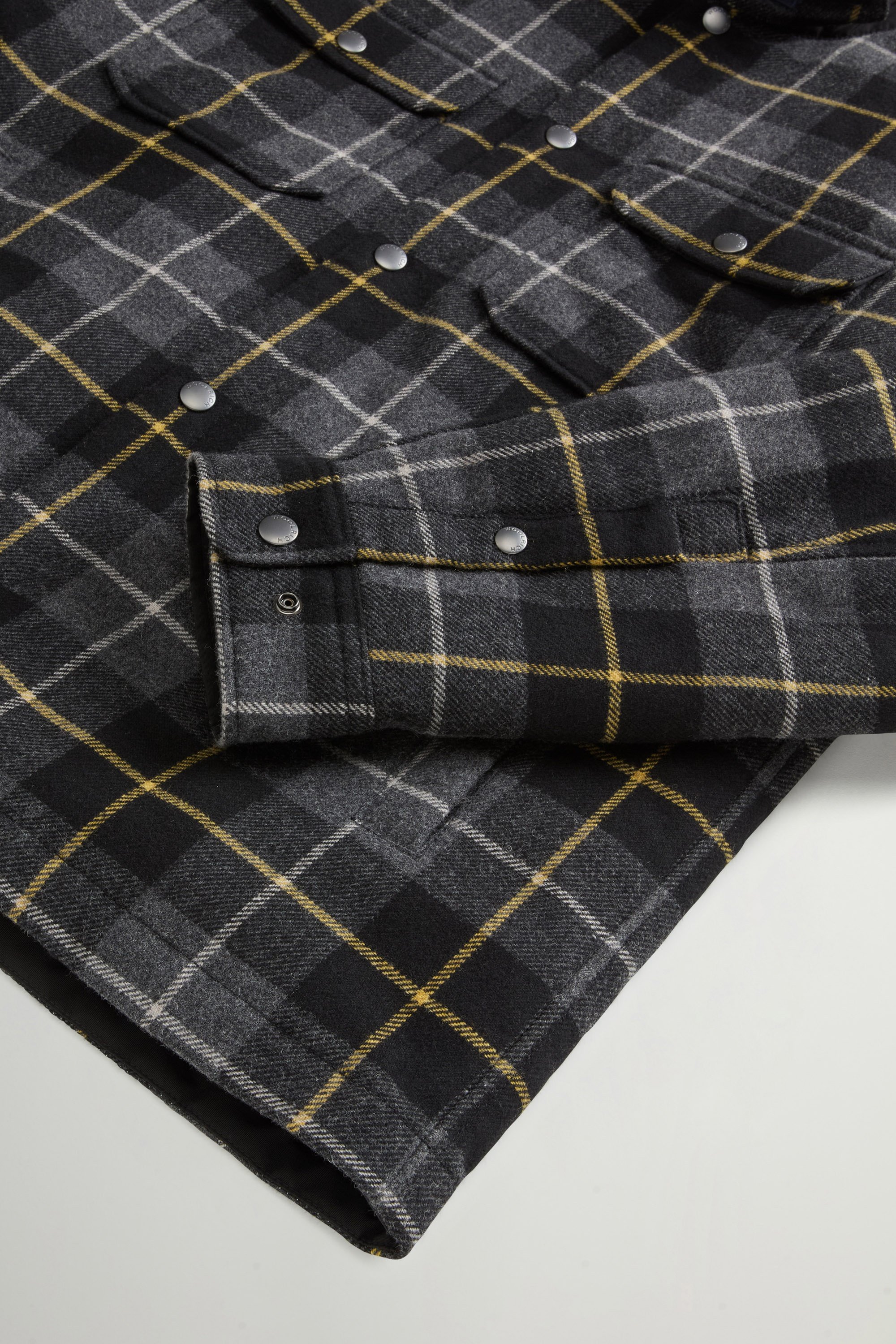 Alaskan Check Overshirt in Recycled Italian Wool Blend Gray photo 7 | Woolrich