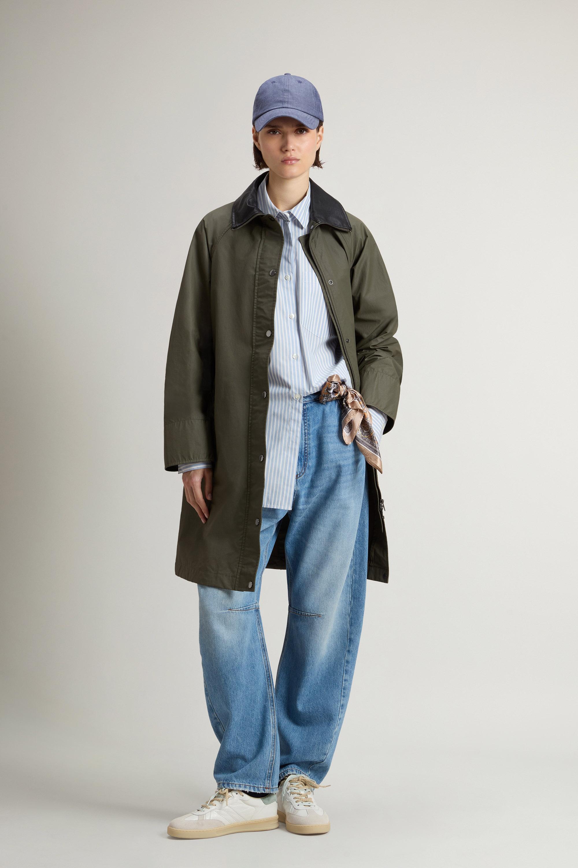 Dundee Trench Coat in Superwax Cotton Green photo 1 | Woolrich