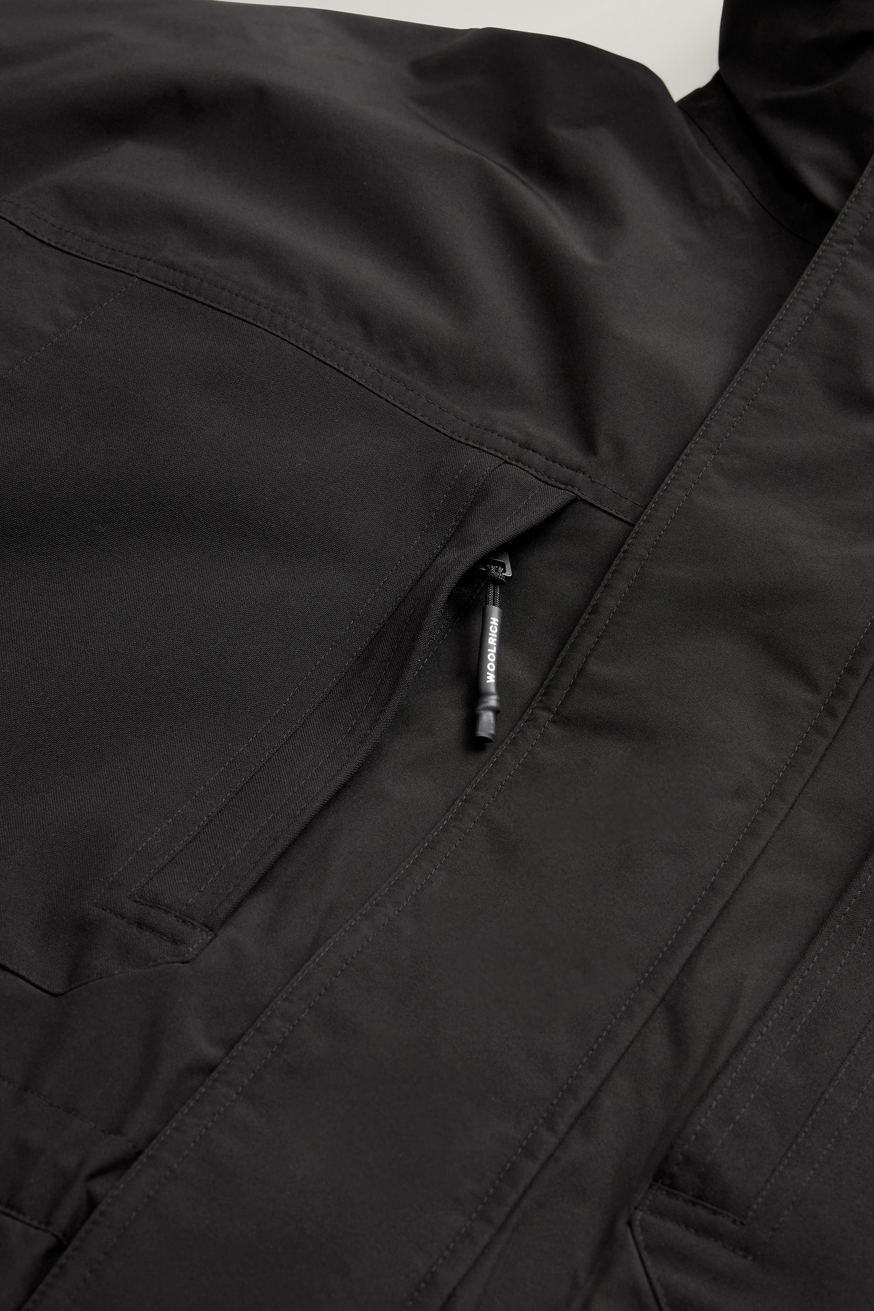 Mountain Jacket in WINDSTOPPER GORE-TEX Black photo 3 | Woolrich