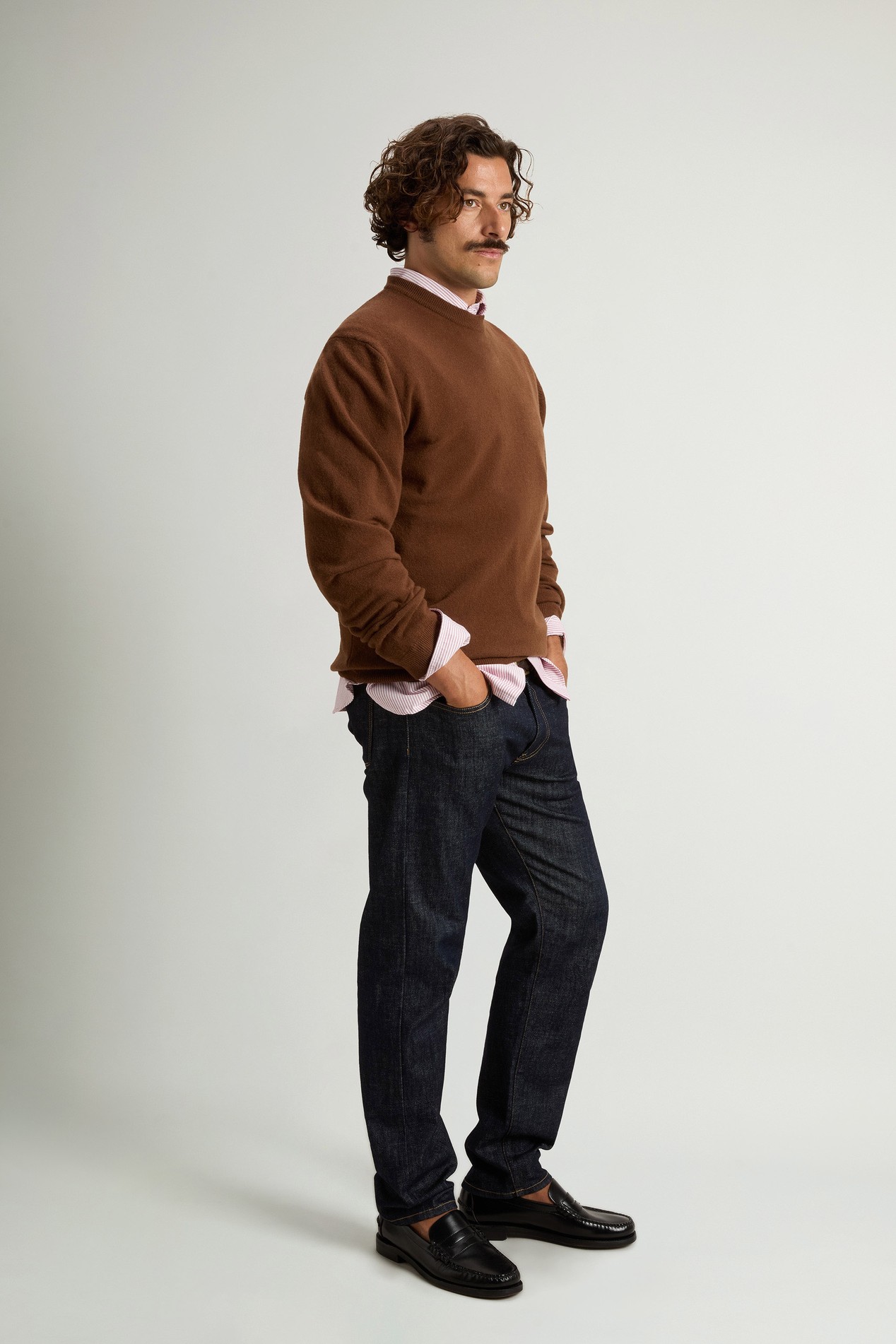 Pullover aus reiner Schurwolle mit Rundhalsausschnitt Braun photo 2 | Woolrich