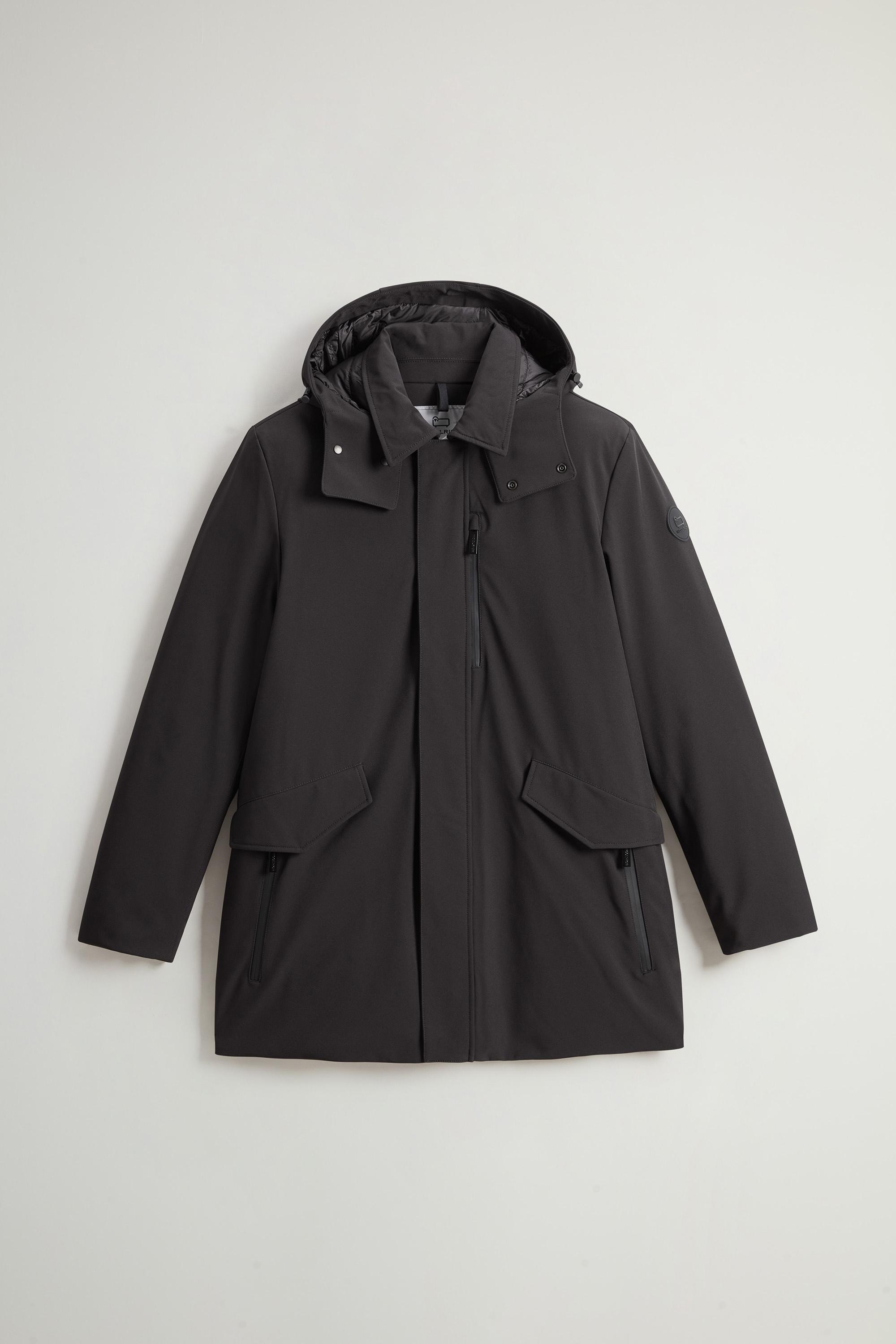Barrow Mac Coat in Tech Softshell Black photo 1 | Woolrich
