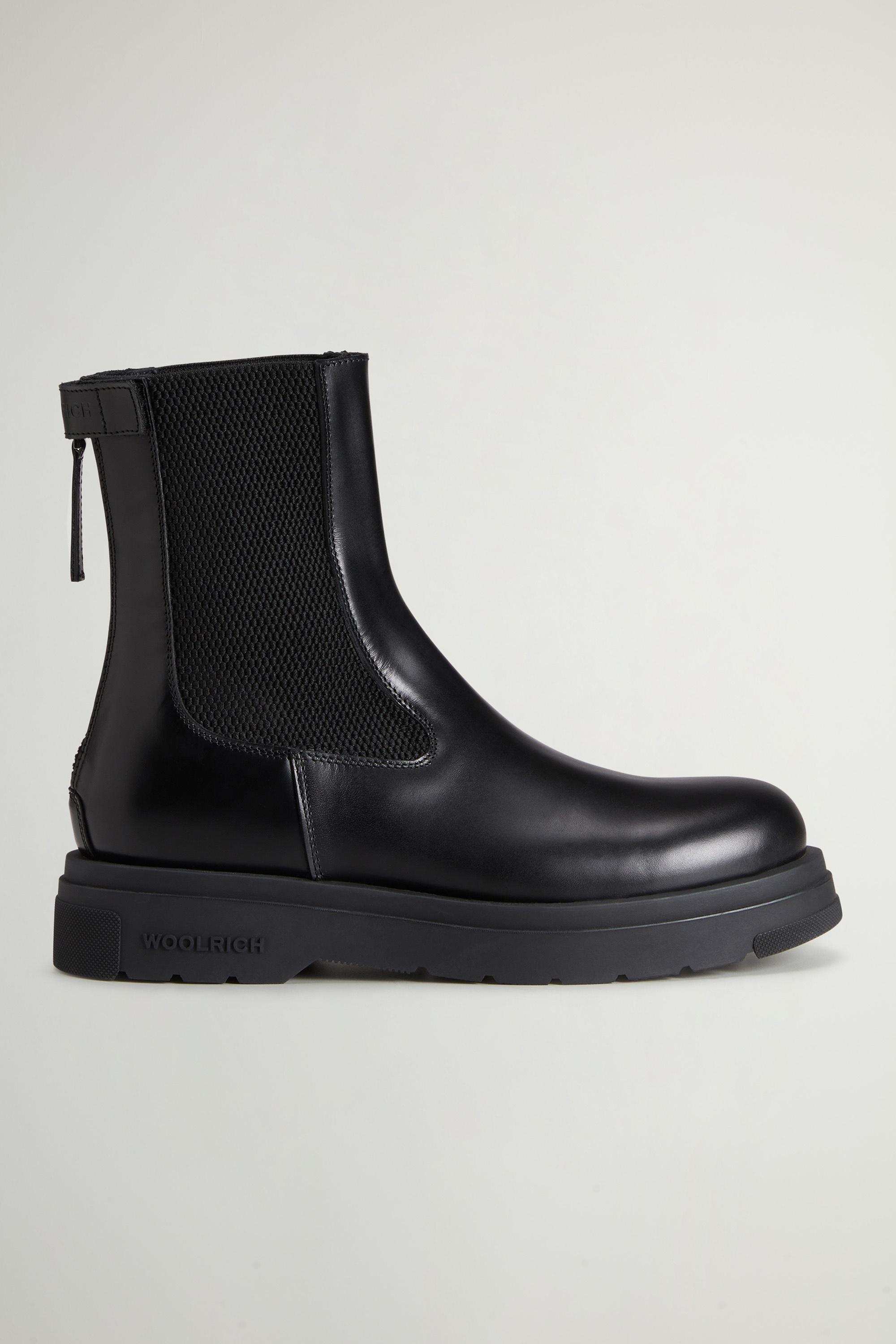Chelsea Boots with Zipper in Calfskin Leather Black photo 1 | Woolrich