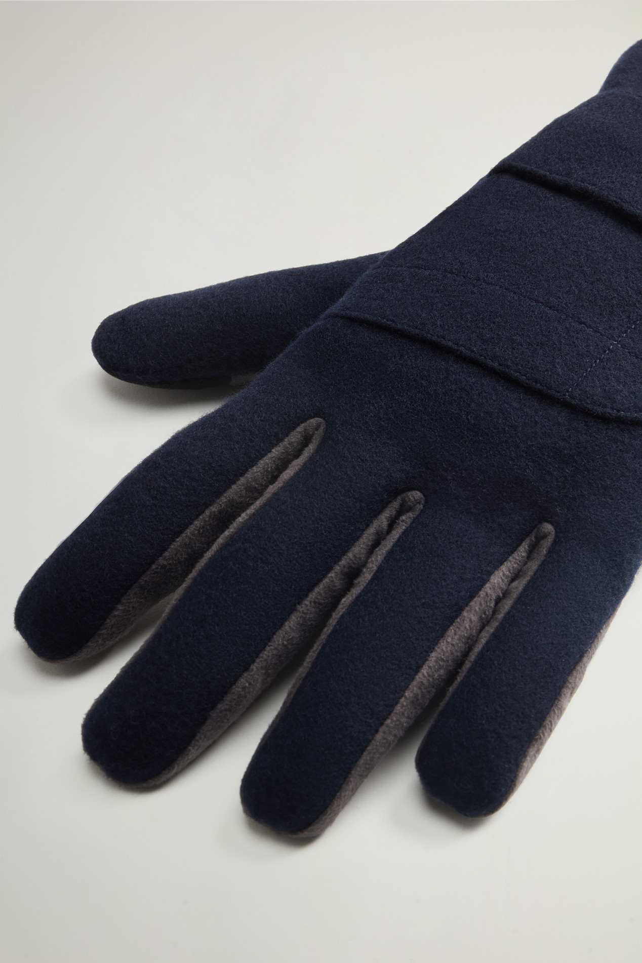 Gloves in Wool Blend with Adjustable Cuffs Blue photo 2 | Woolrich