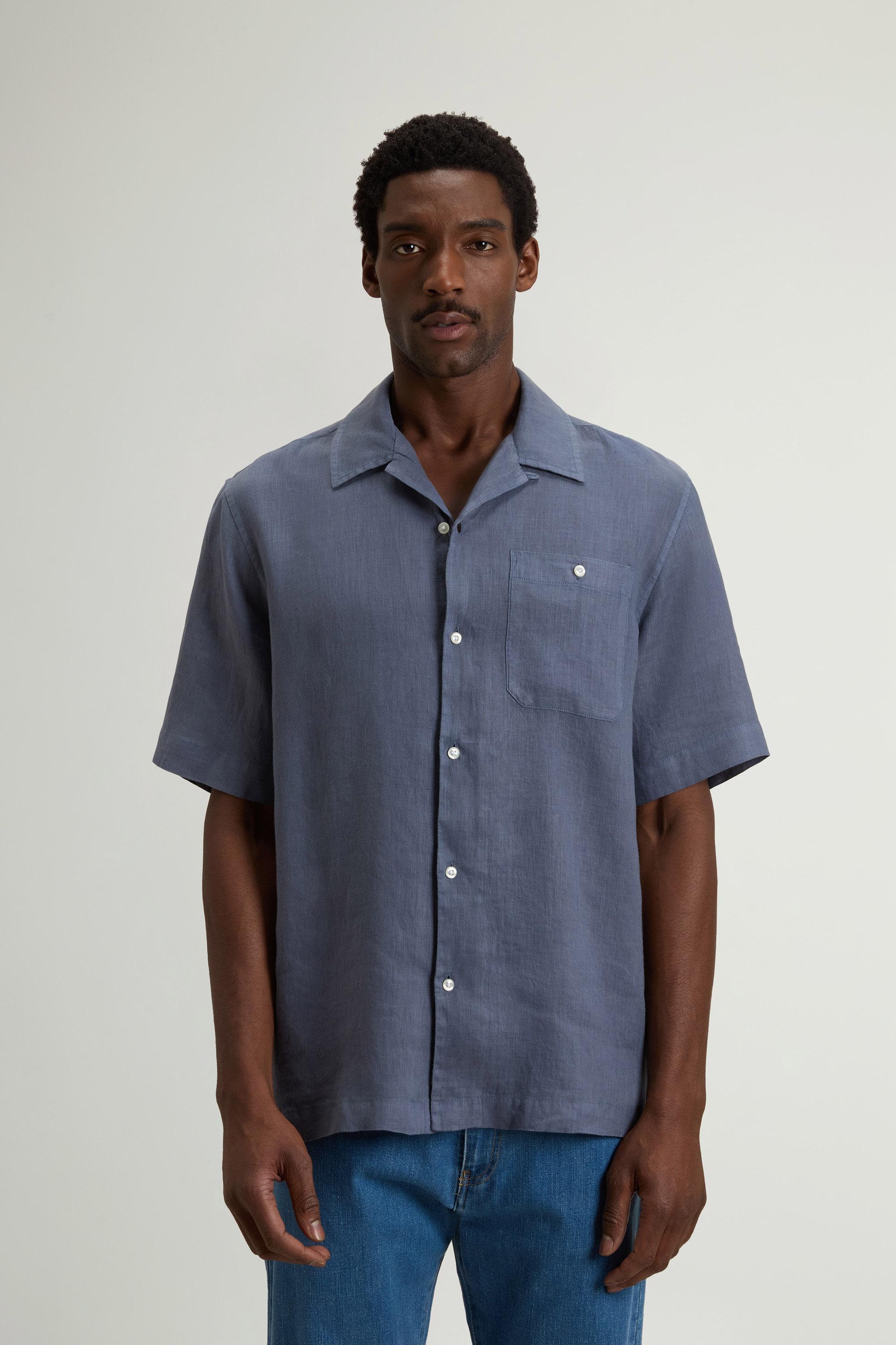 Garment-Dyed Short-Sleeved Shirt in Pure Linen Blue photo 1 | Woolrich