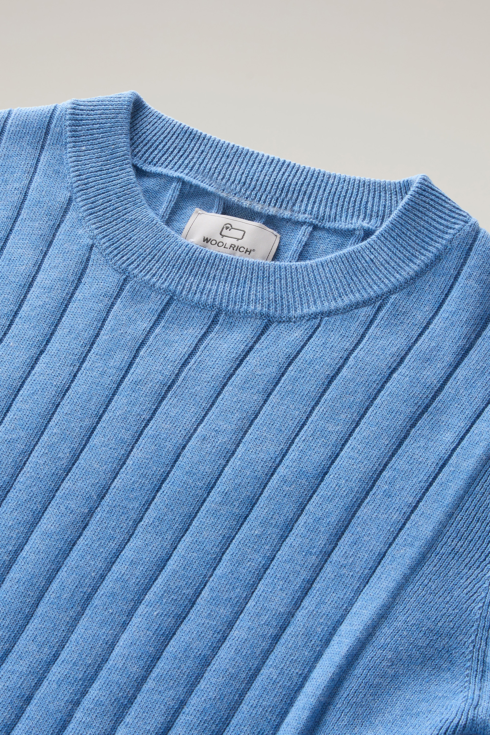 Pull à col ras-du-cou côtelé en pur coton bleu photo 6 | Woolrich