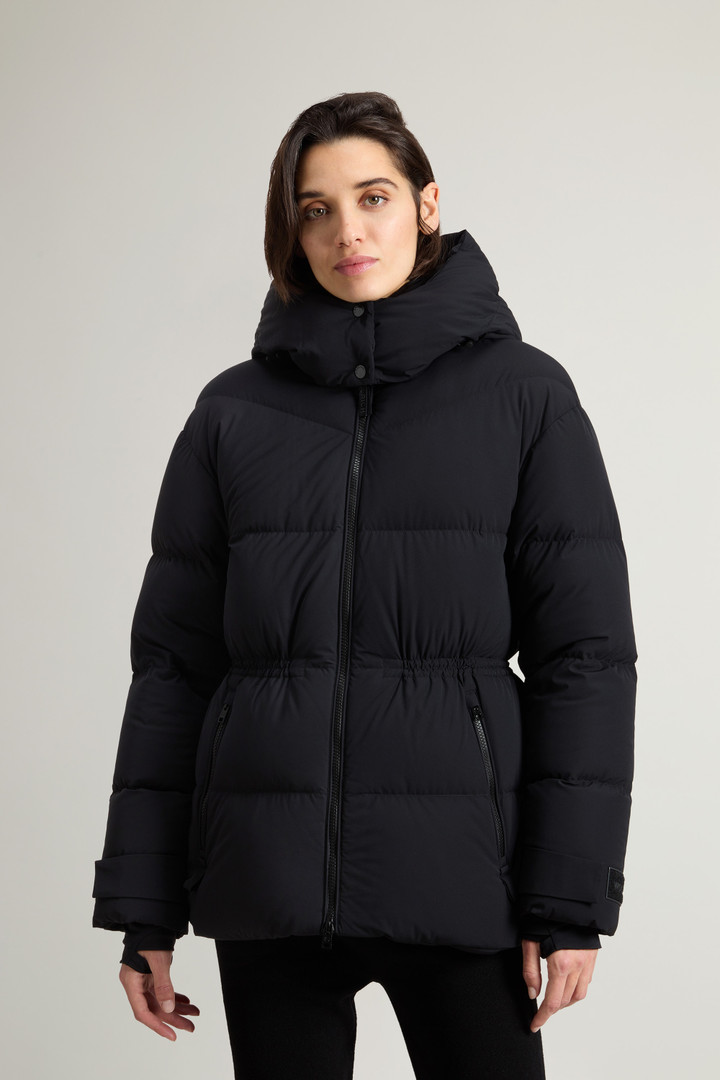 Piumino in nylon elasticizzato con finitura opaca Donna nero Woolrich IT