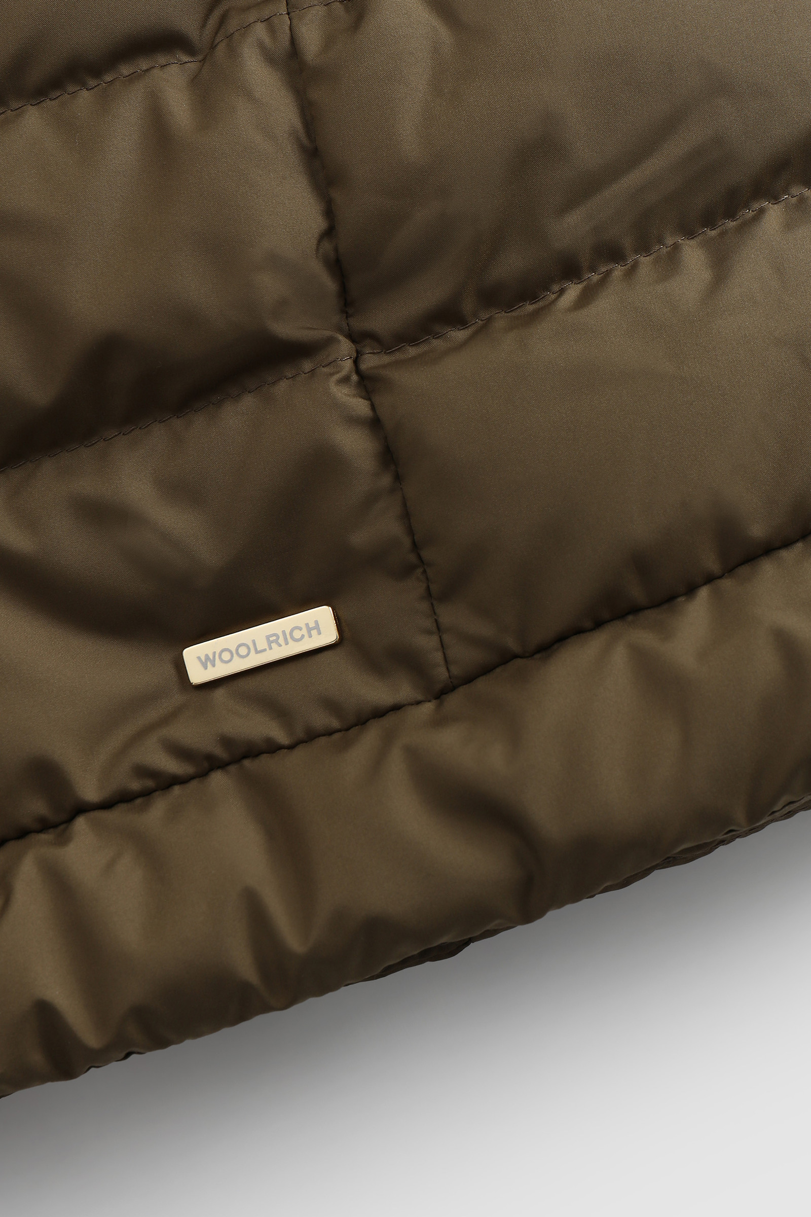 Chaleco acolchado Hibiscus con capucha verde photo 7 | Woolrich