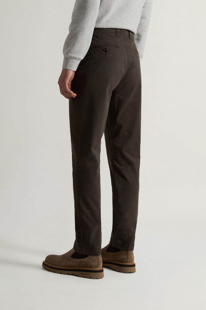 Garment-Dyed Chino Pants in Stretch Cotton Twill Green photo 3 | Woolrich