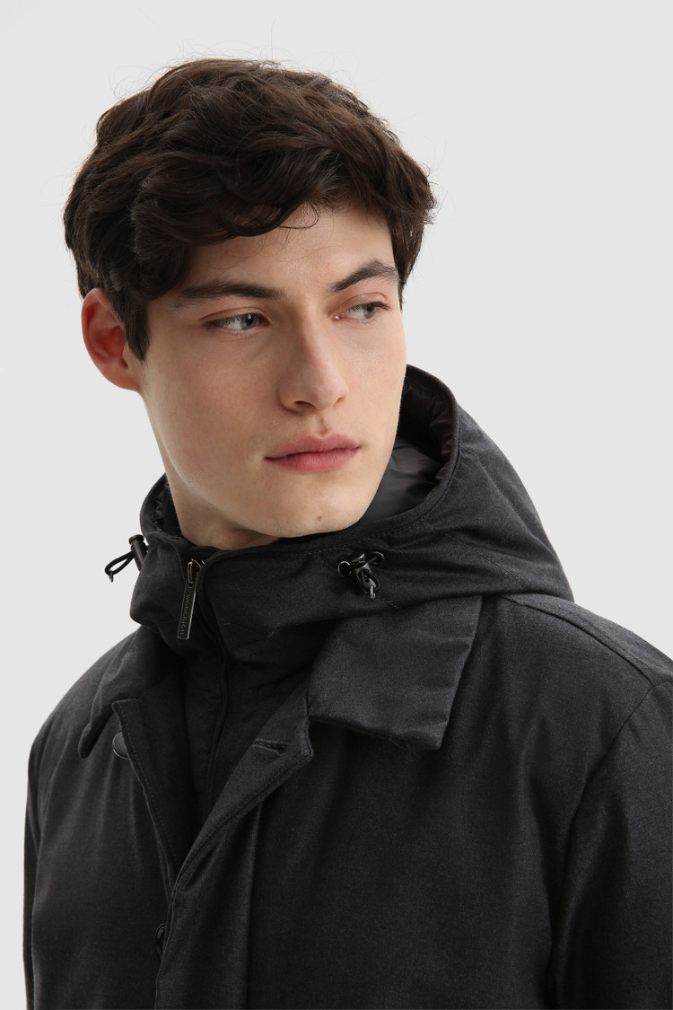Luxury 2-in-1 coat in fine Italian wool and silk crafted with a Loro Piana fabric